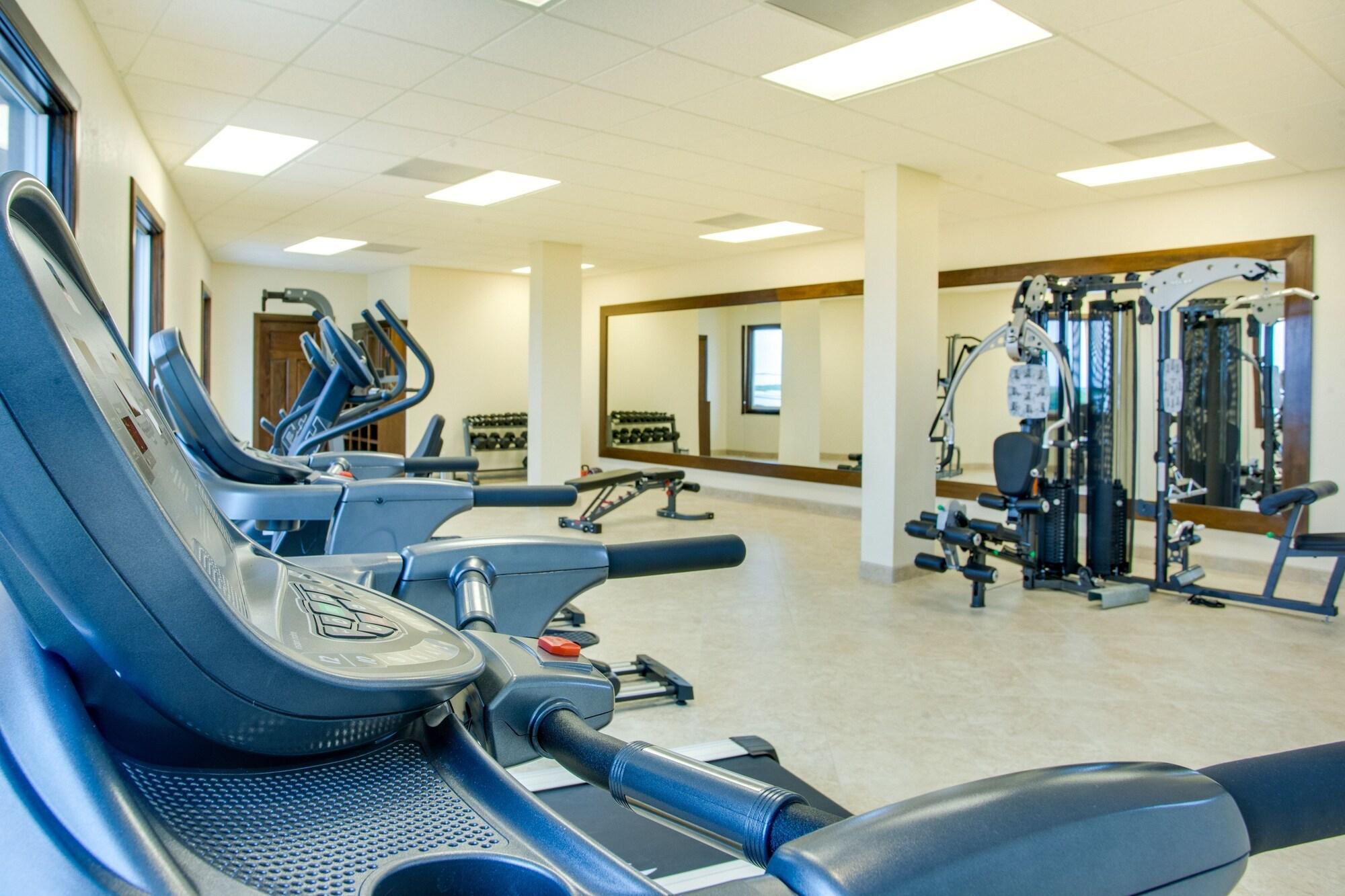 Gimnasio Grand Caribe Belize