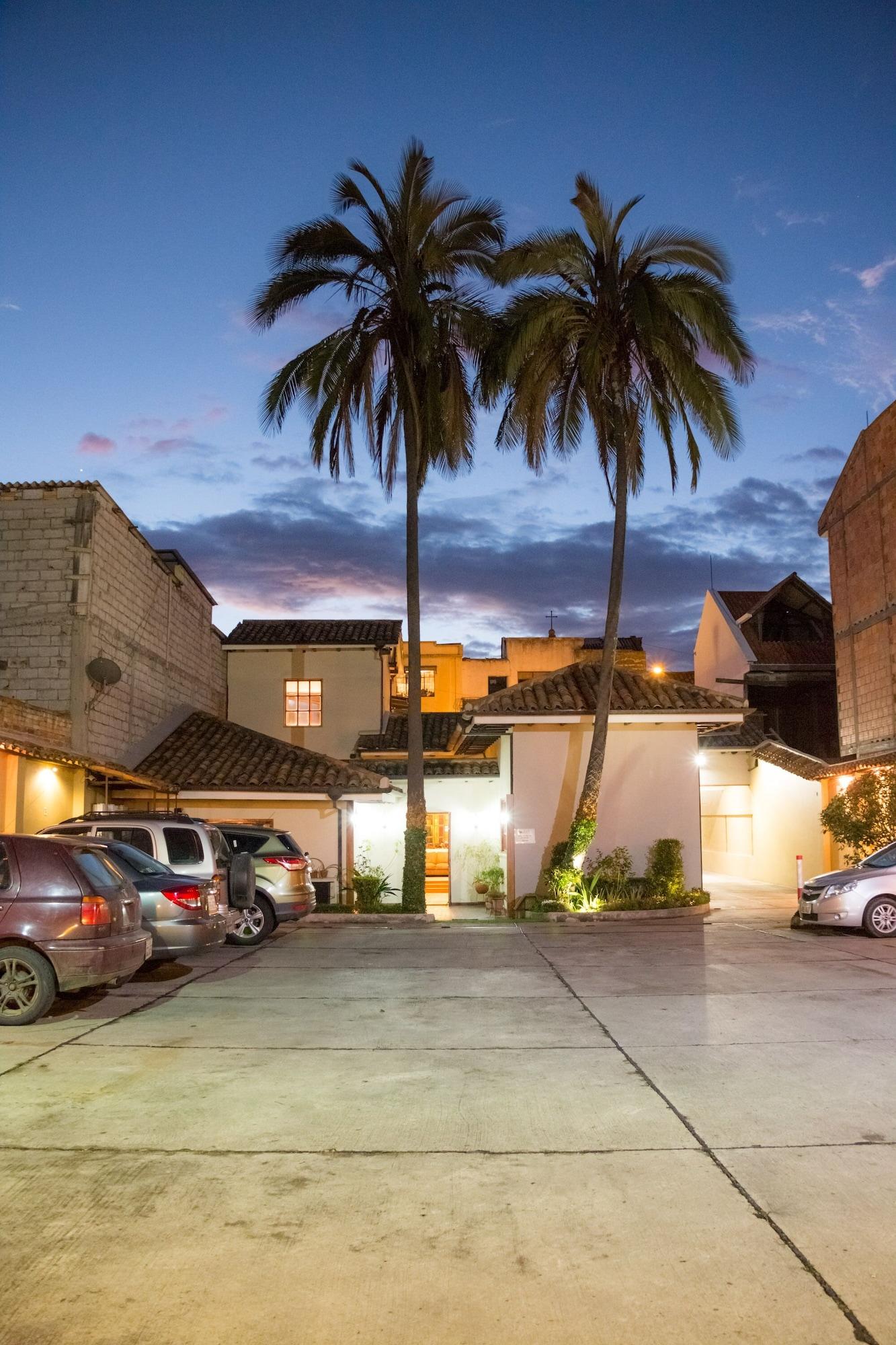 Vista Exterior Hotel Calle Angosta