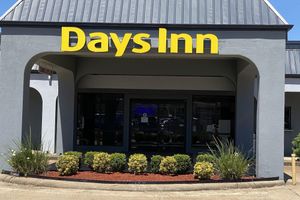 Alojamiento - Days Inn by Wyndham Pearl/Jackson Airport