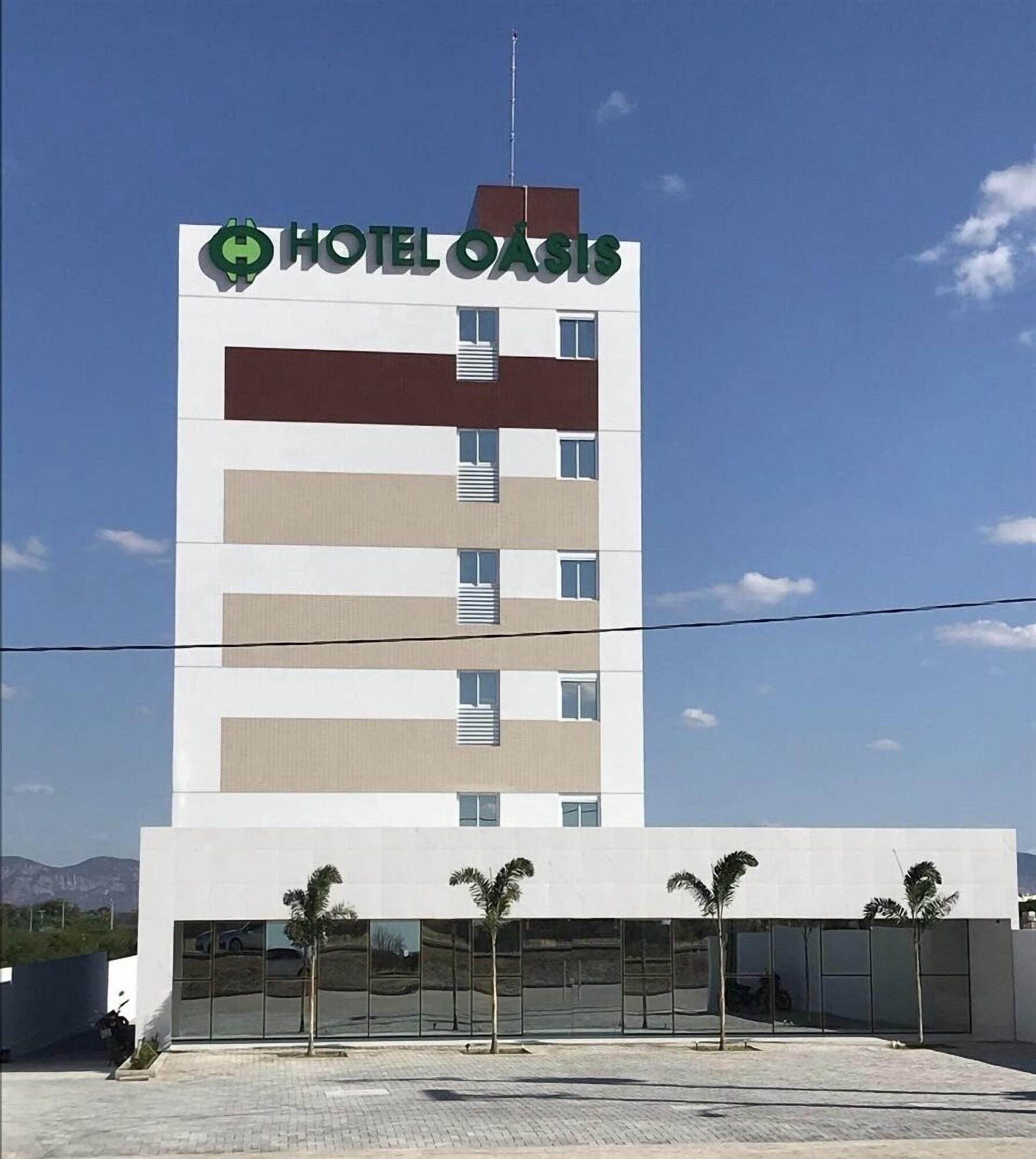 Varios Hotel Oásis