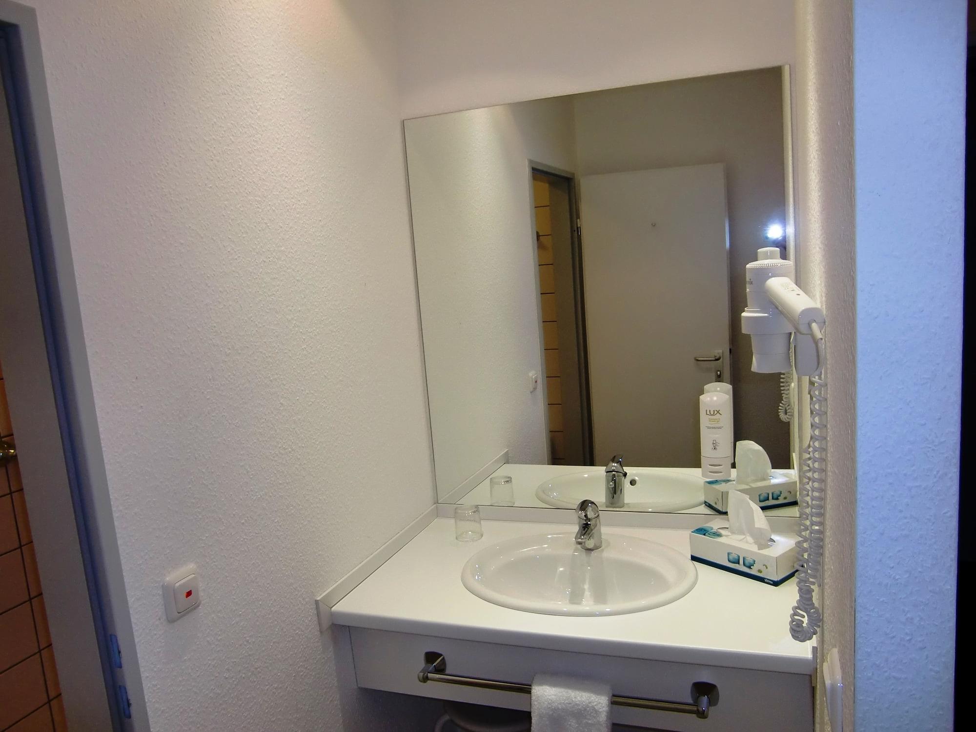 Equipamiento de Habitación Center Hotel Drive Inn