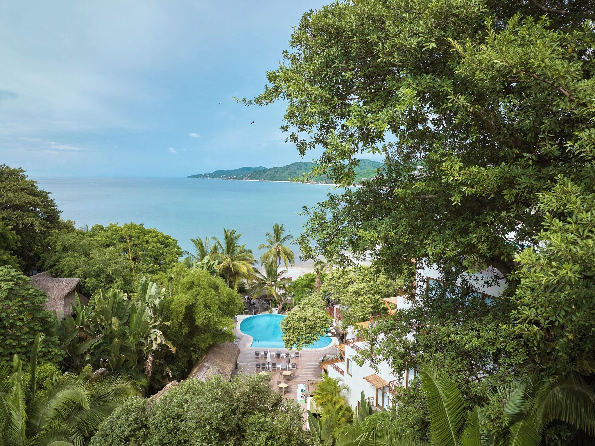 Playa Ysuri Sayulita - Beachfront Hotel