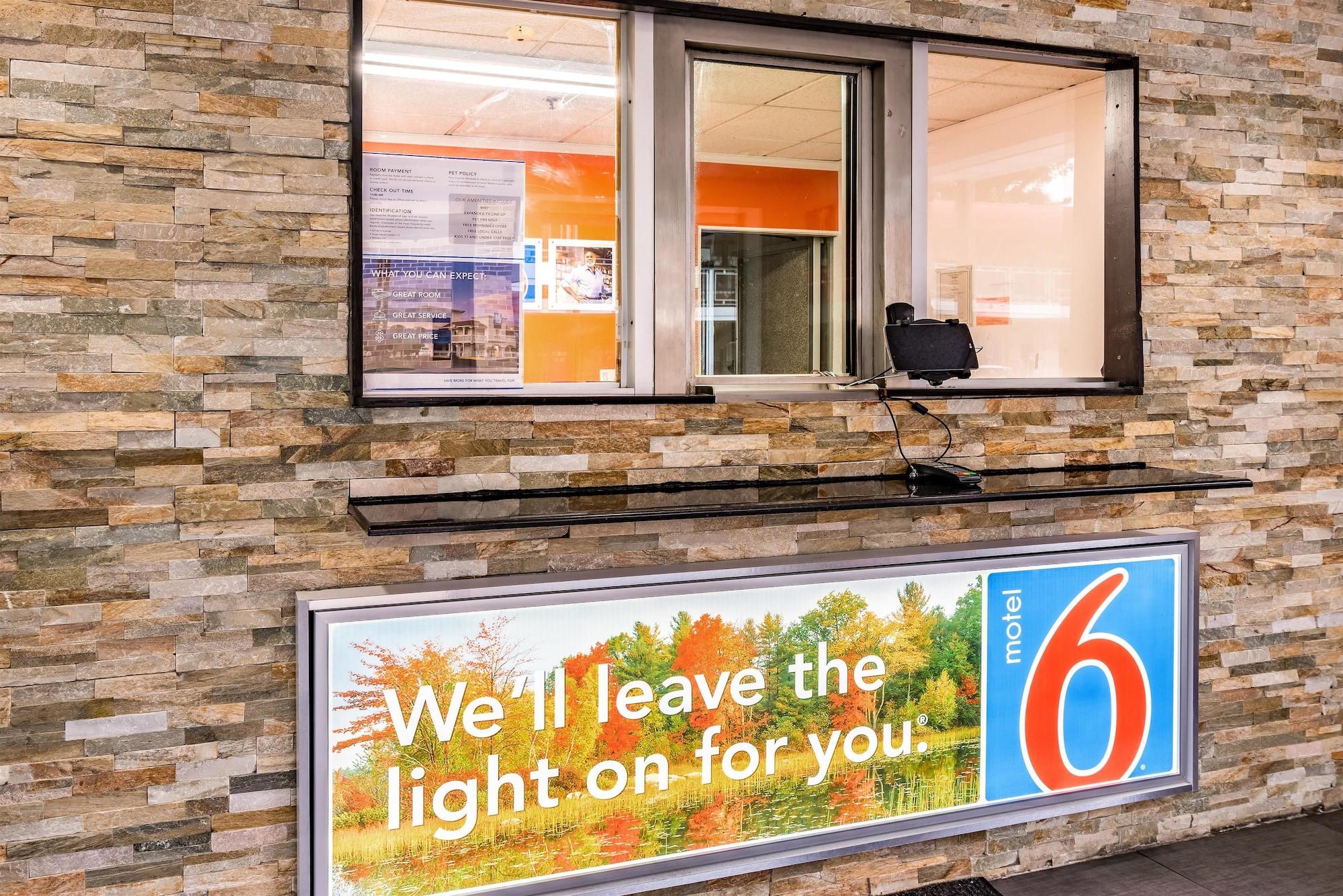 Vista Lobby Motel 6 Elmsford, NY - White Plains