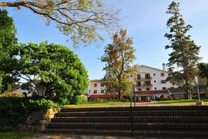 Alojamiento - Hotel Nirvana