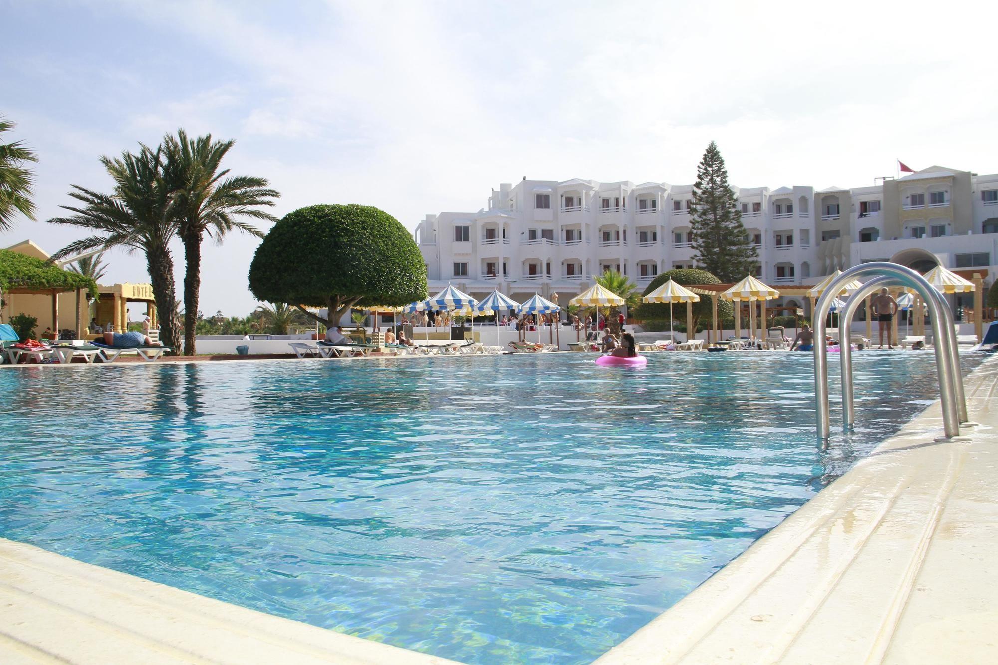 Vista Piscina Thapsus Beach Resort