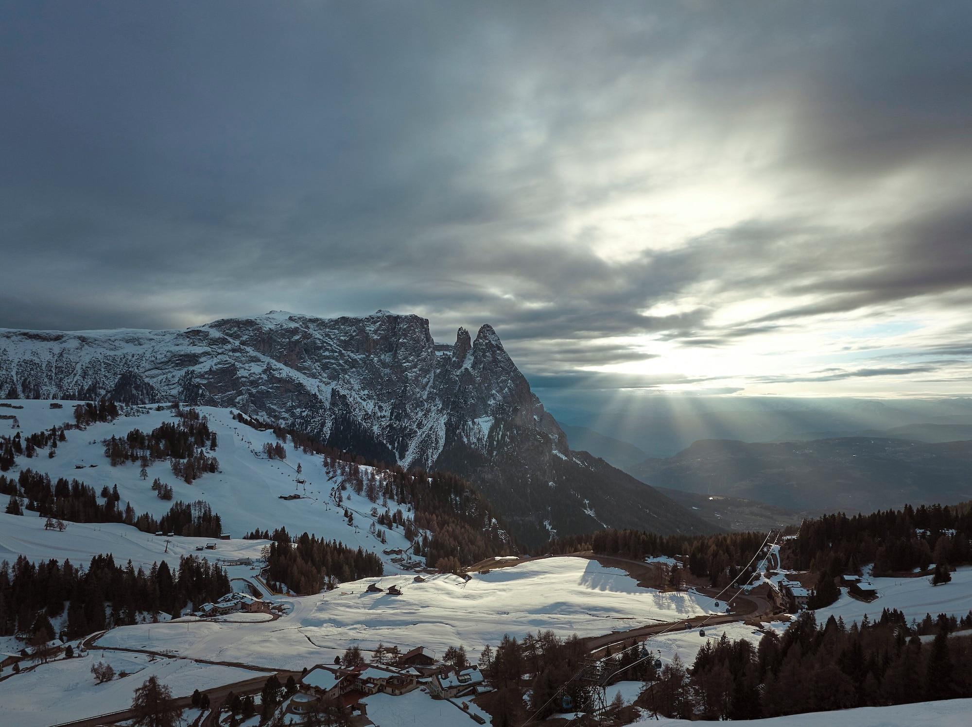 Vista Exterior COMO Alpina Dolomites