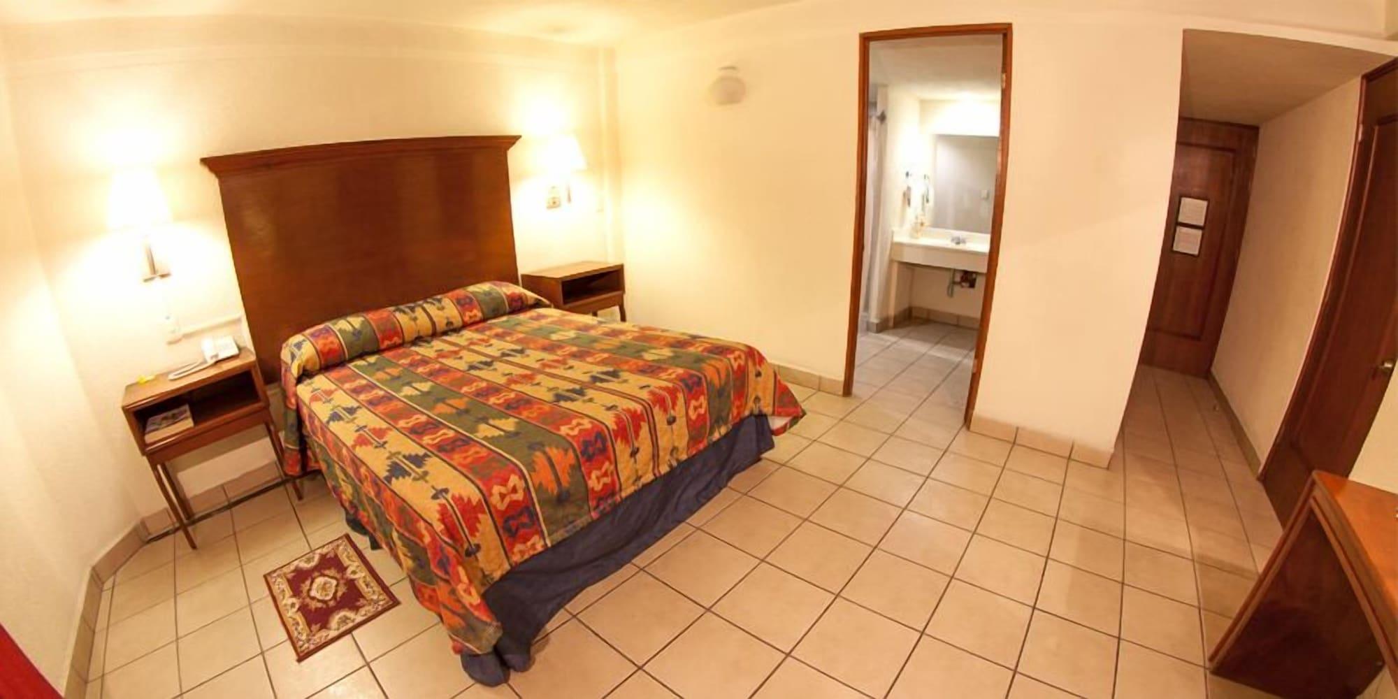 Varios Hotel Calenda