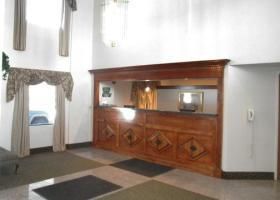 Alojamiento - The Royal Inn & Suites