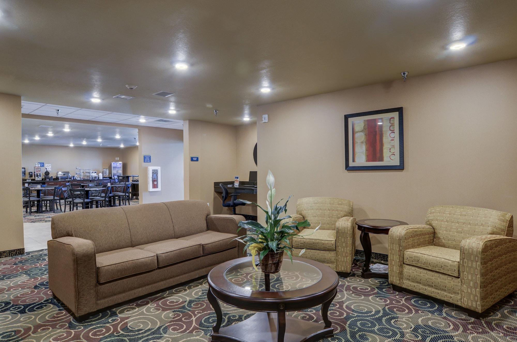 Vista Lobby Cobblestone Inn & Suites - Kersey