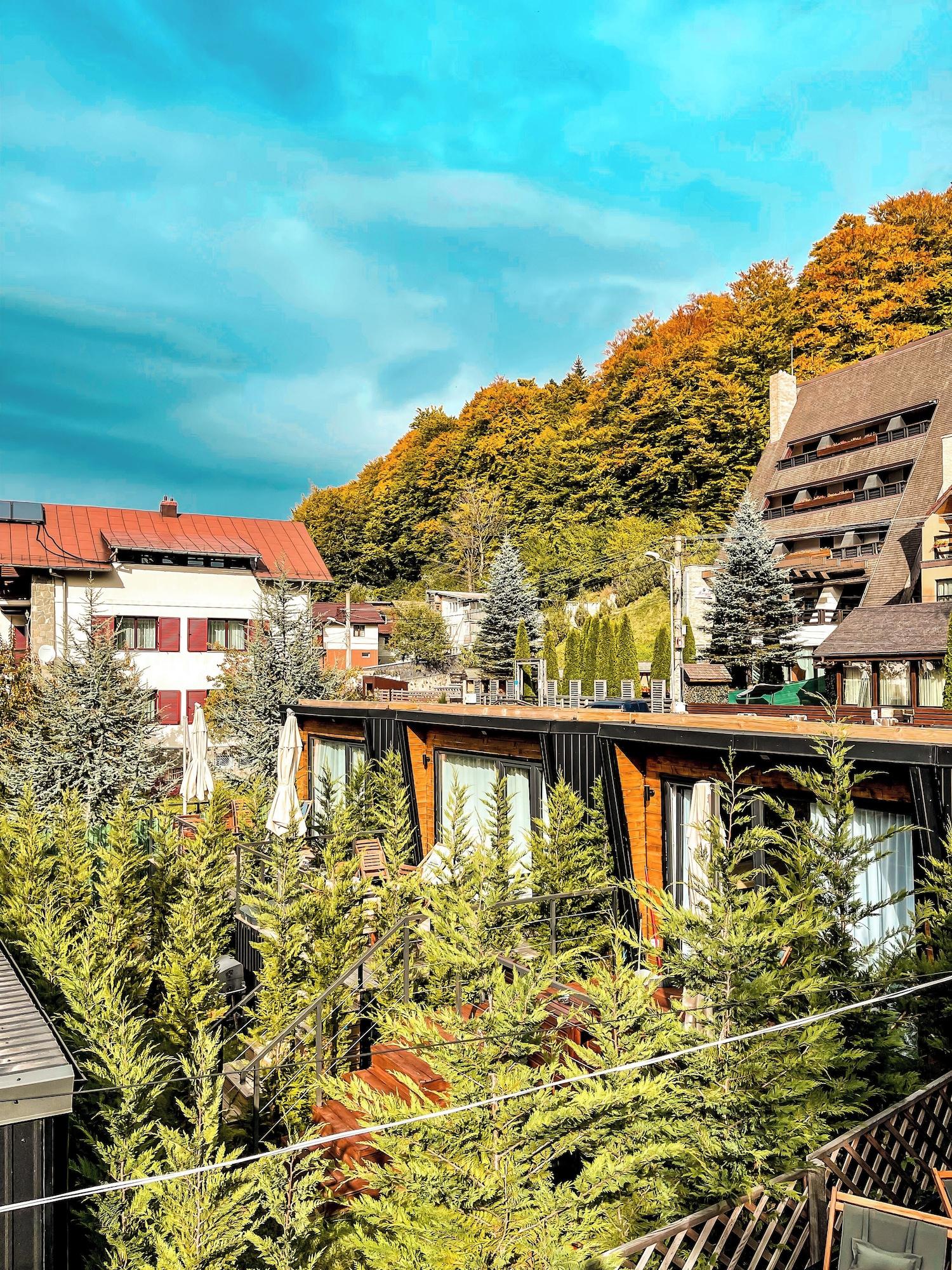 Vista Exterior Moon Montana Busteni