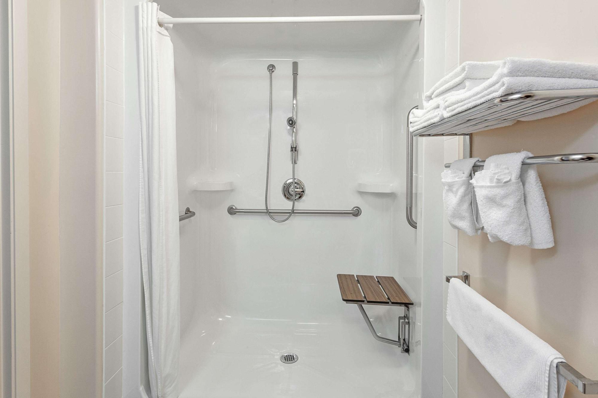 Equipamiento de Habitación Super 8 by Wyndham Caraquet