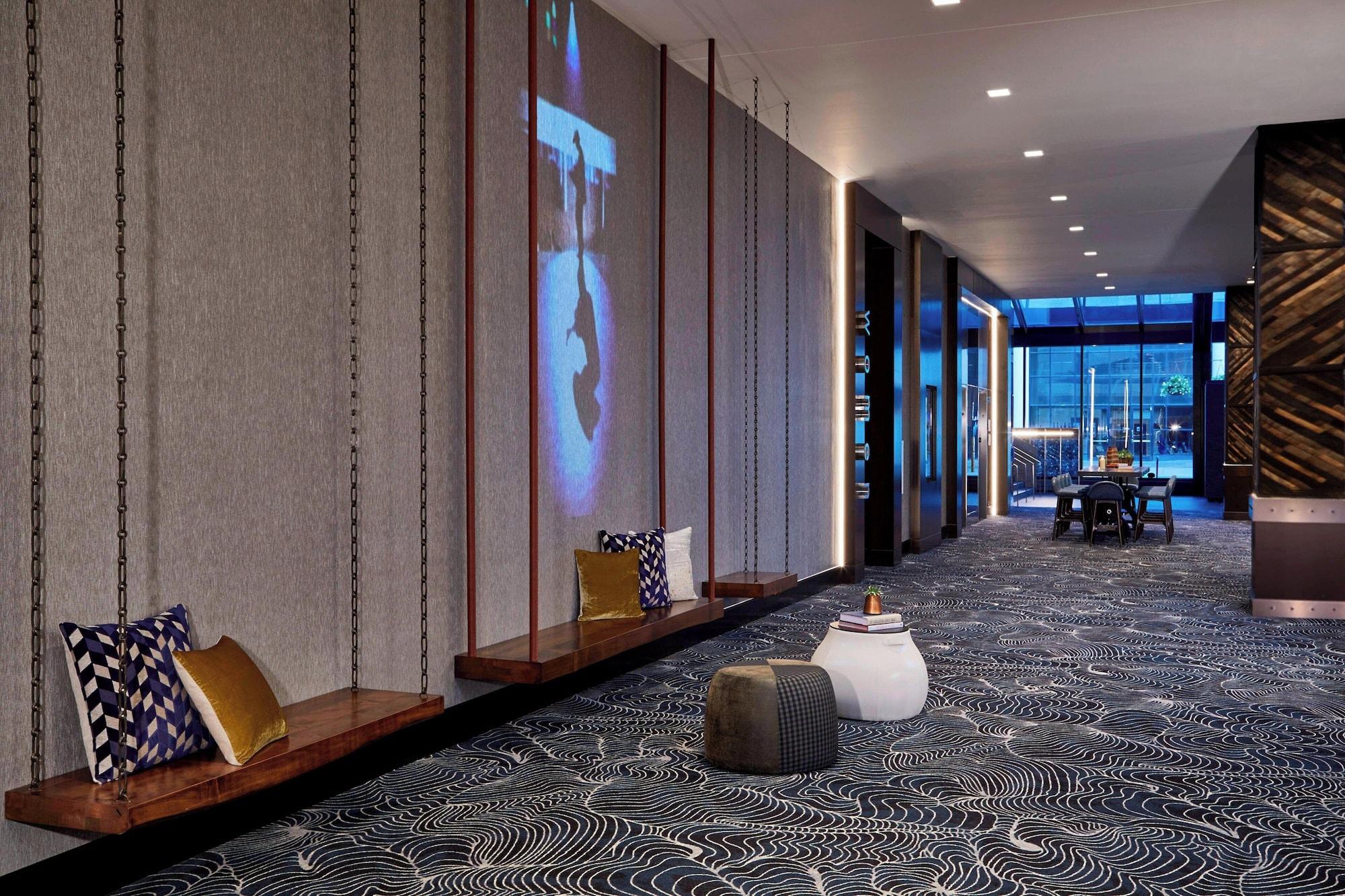 Vista Lobby Renaissance Nashville Hotel