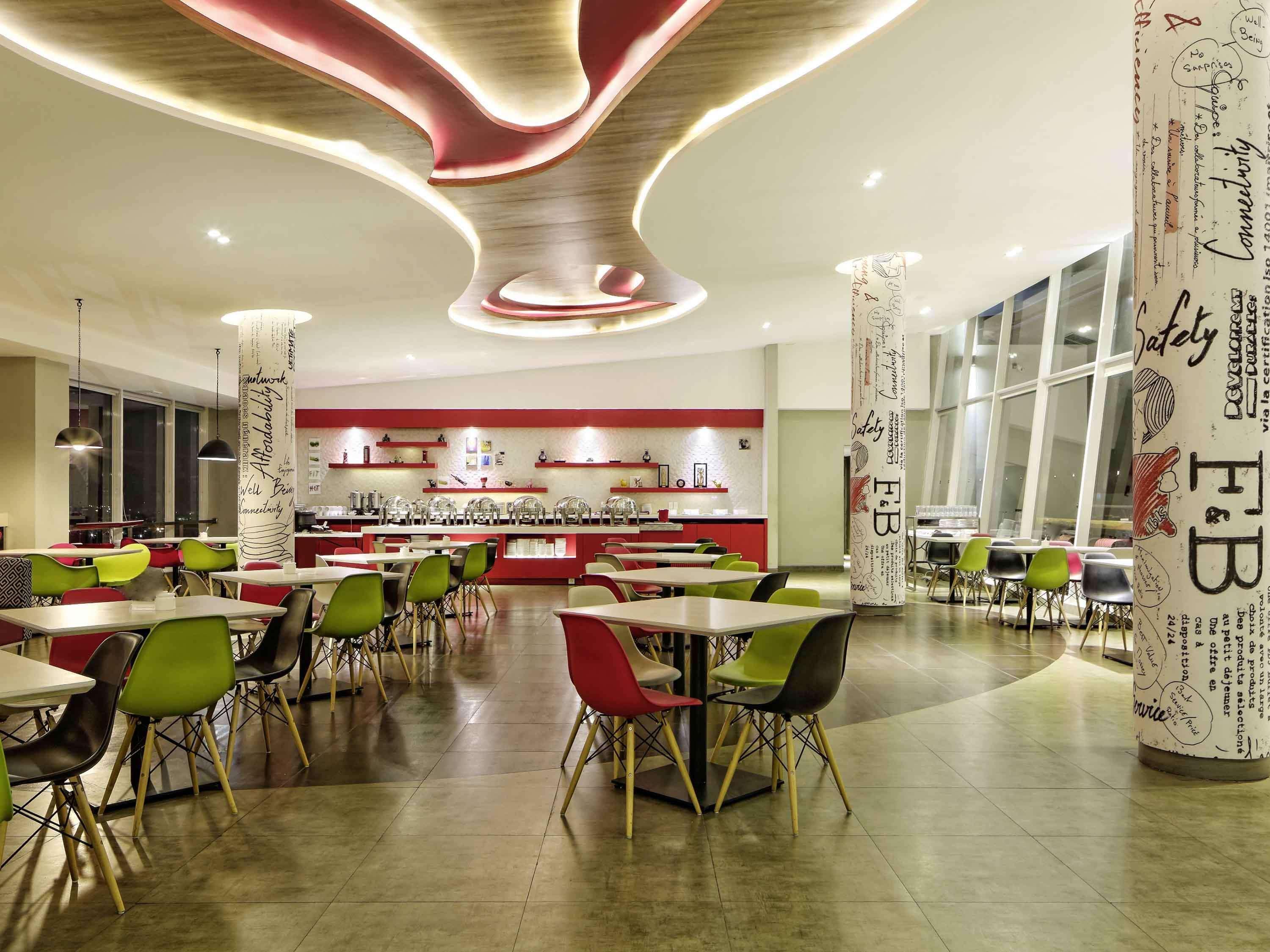 Restaurant ibis Padang Hotel