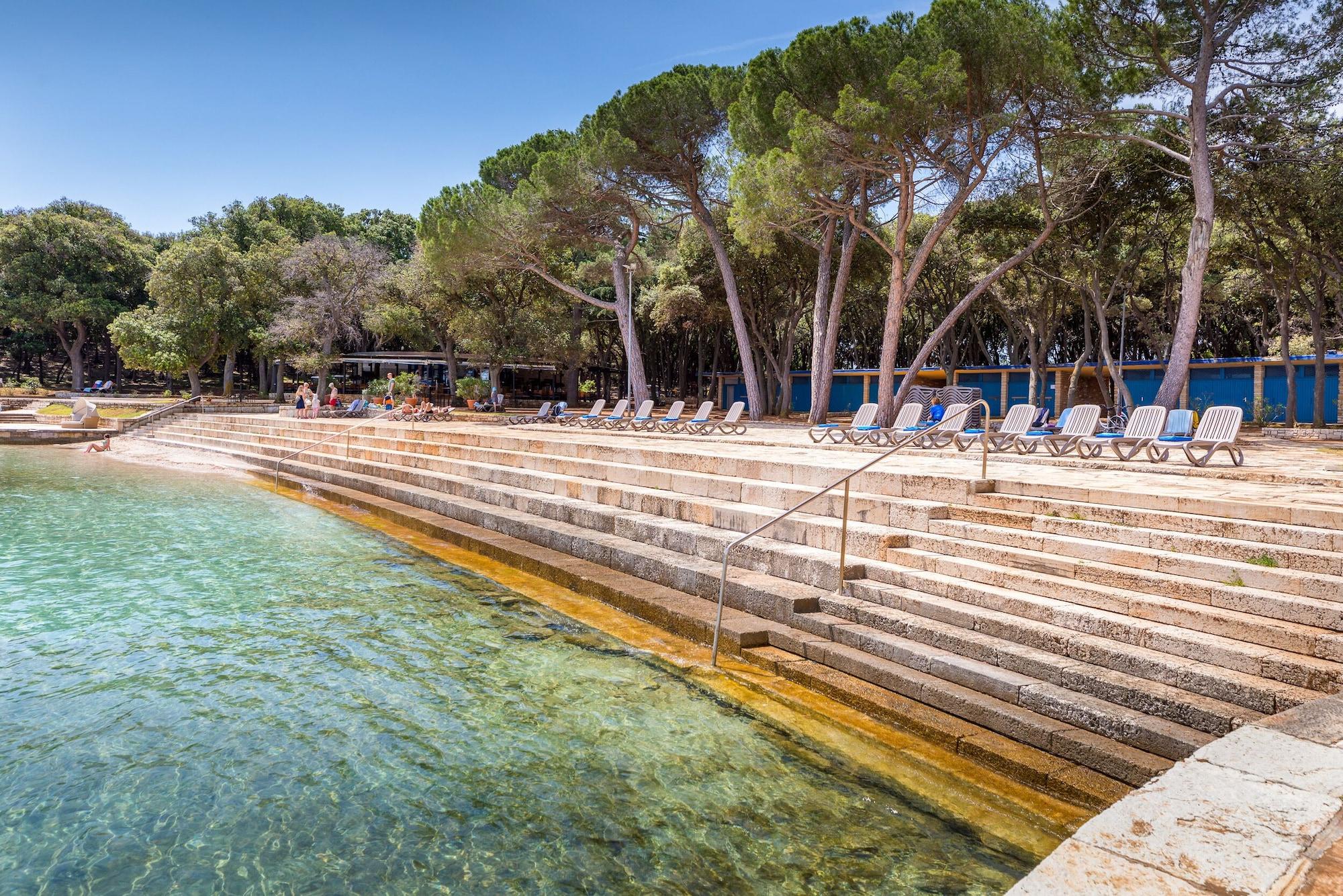 Playa Brijuni Rooms Karmen