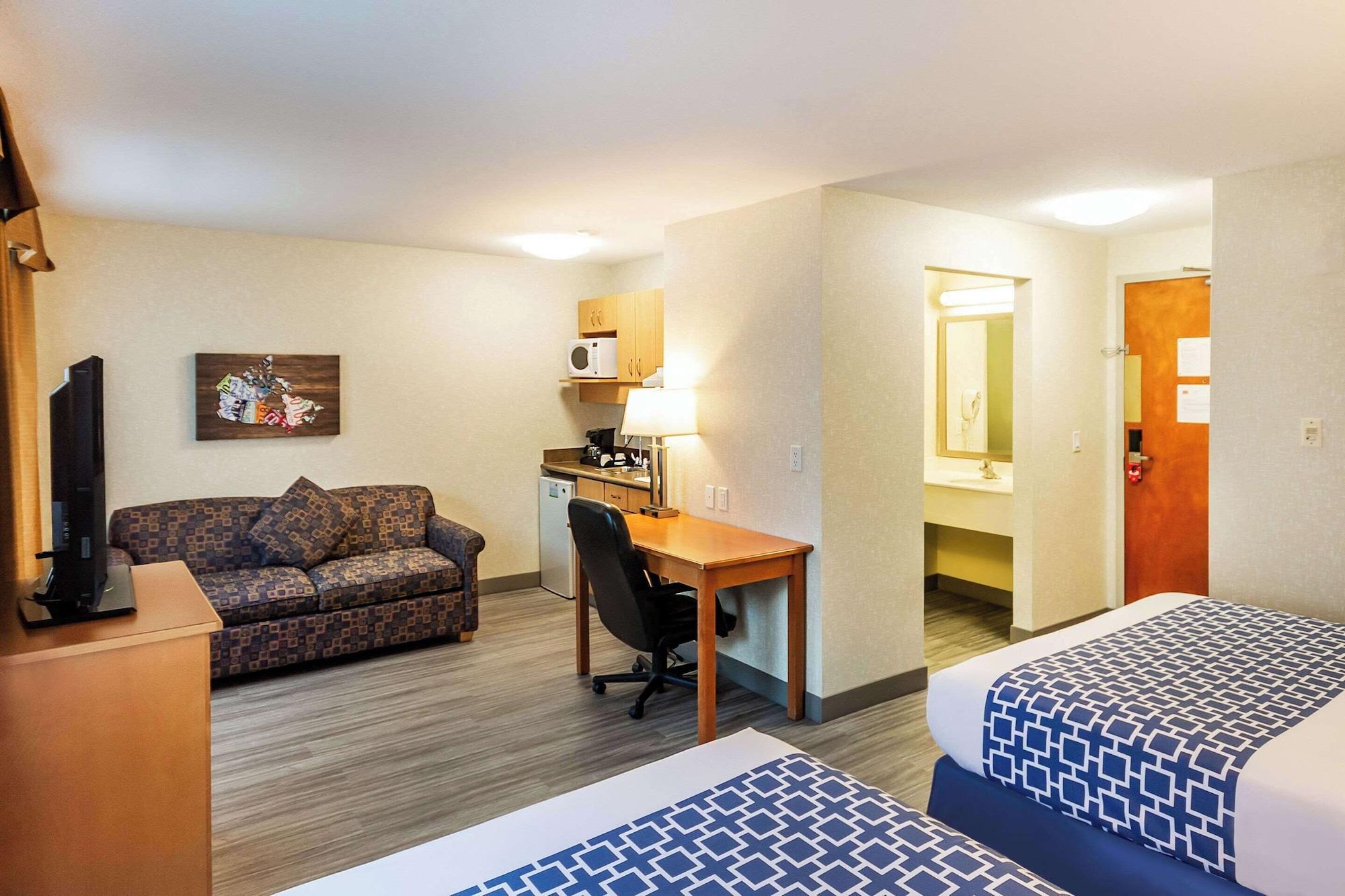 Habitación Econo Lodge Inn & Suites University