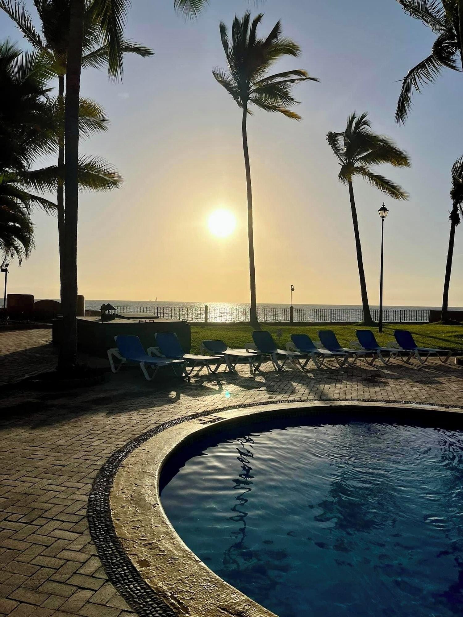 Vista Piscina Los Tules Condominium Resort