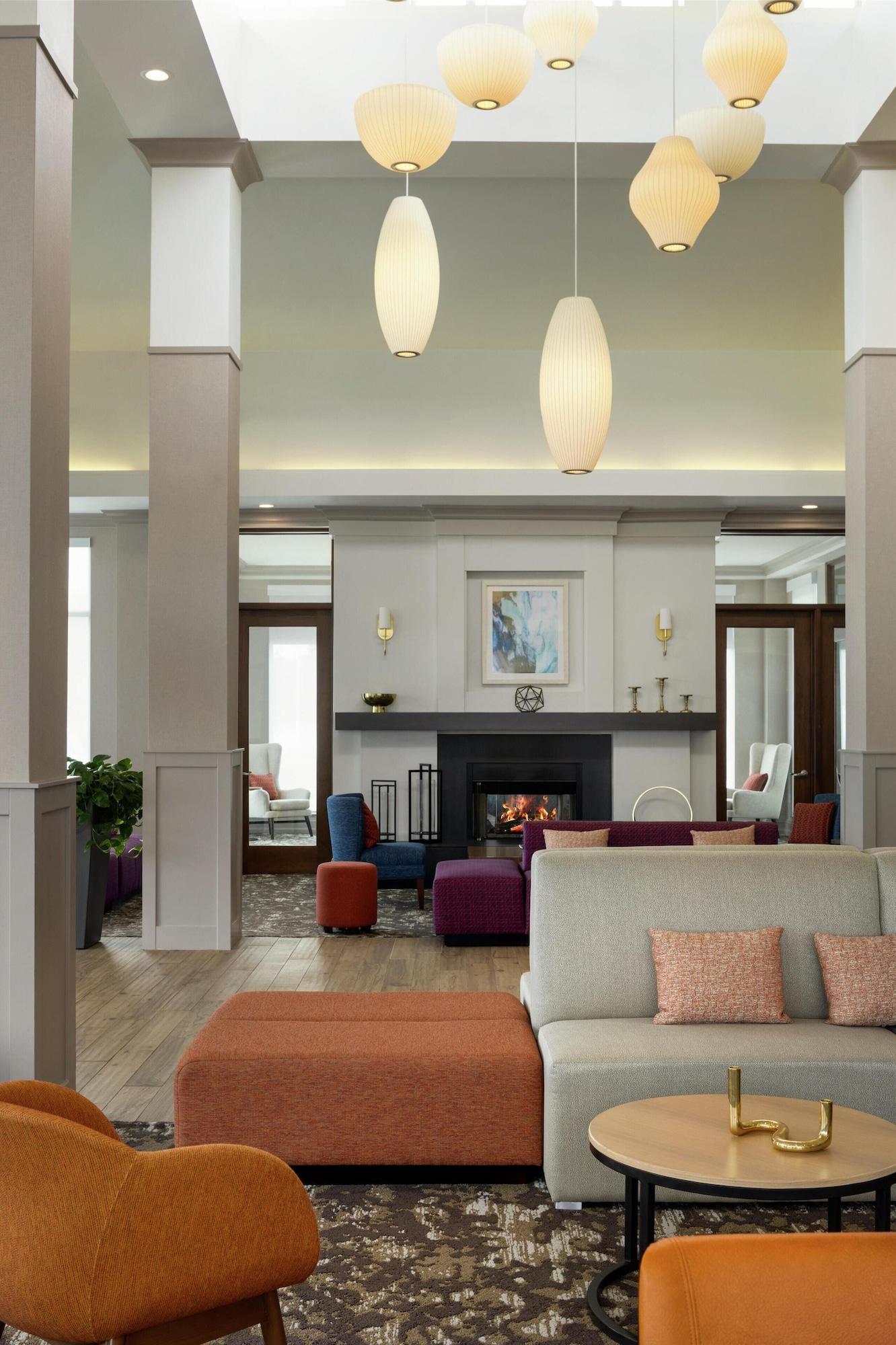 Vista Lobby Hilton Garden Inn Riverhead