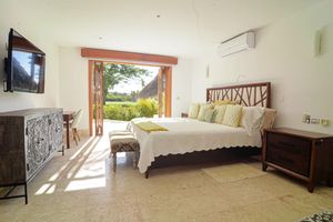 Alquiler Vacacional - Tropical Golf View Villa. Steps to the ocean w/Gym and Theater. Fully staffed.