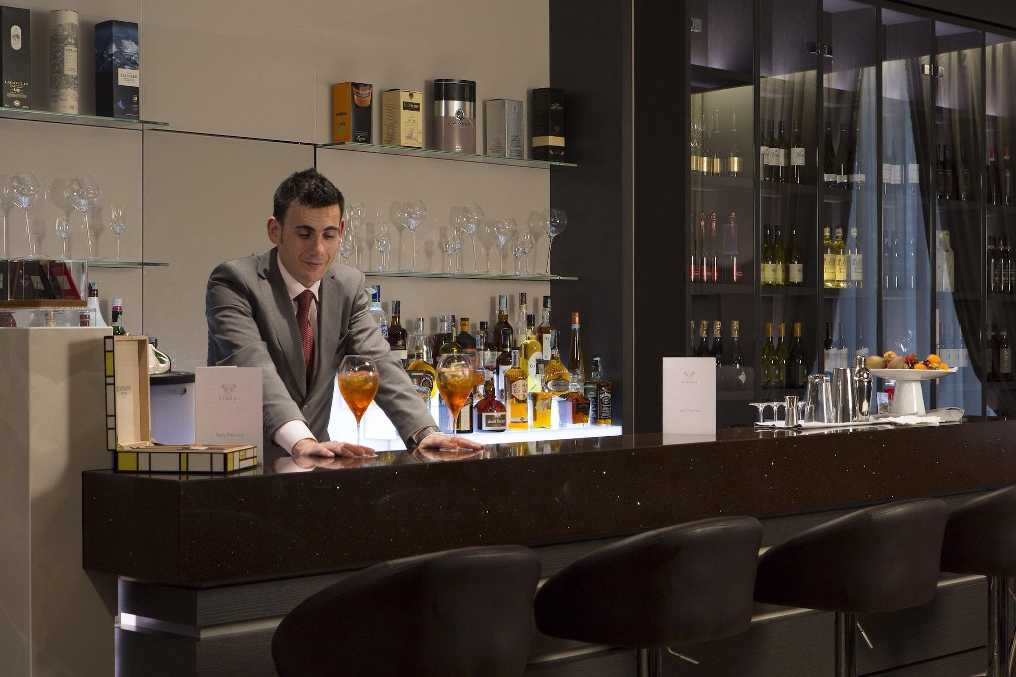 Bar/Salón Hotel Spadai