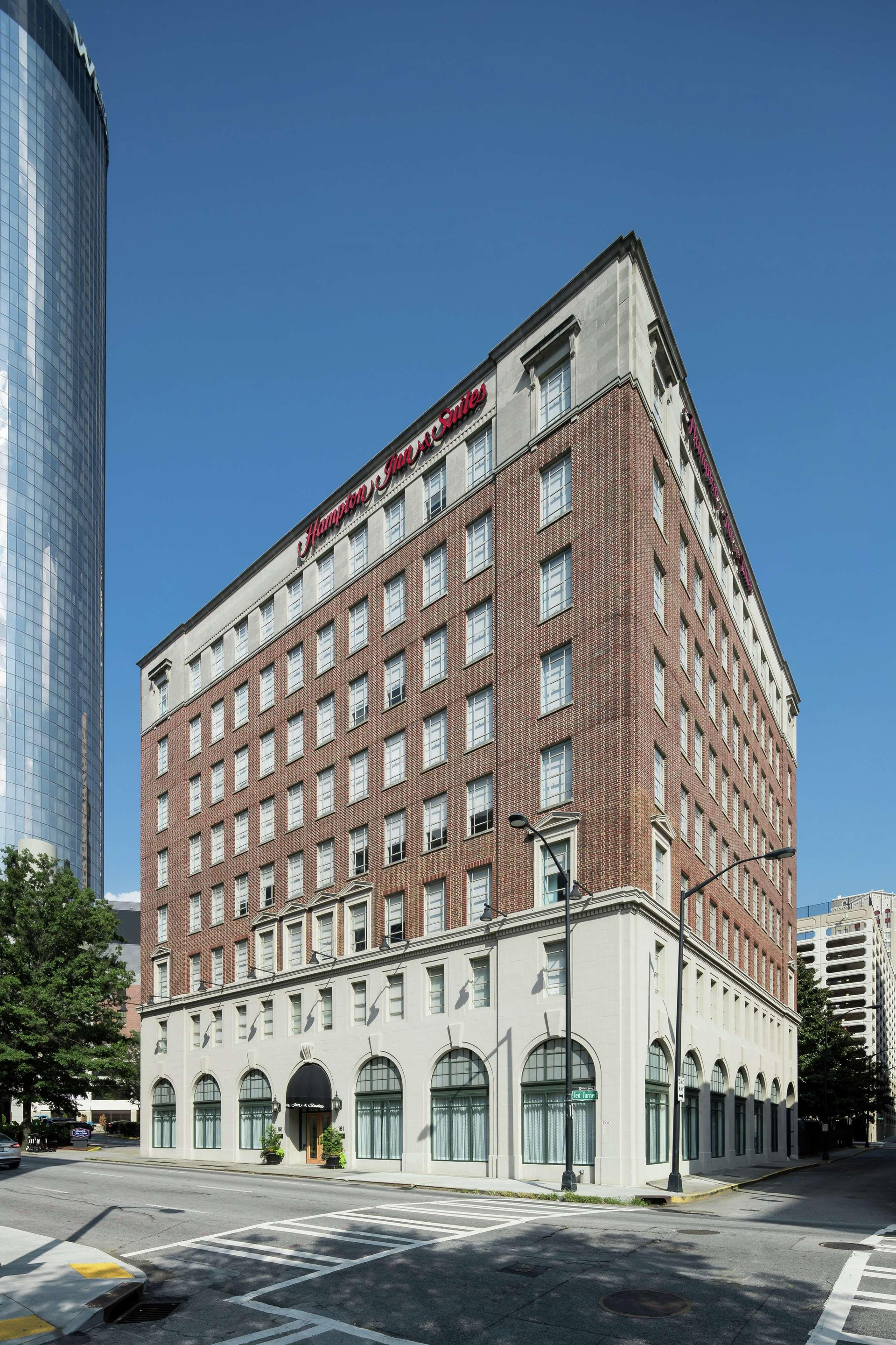 Vista Exterior Hampton Inn & Suites Atlanta-Downtown