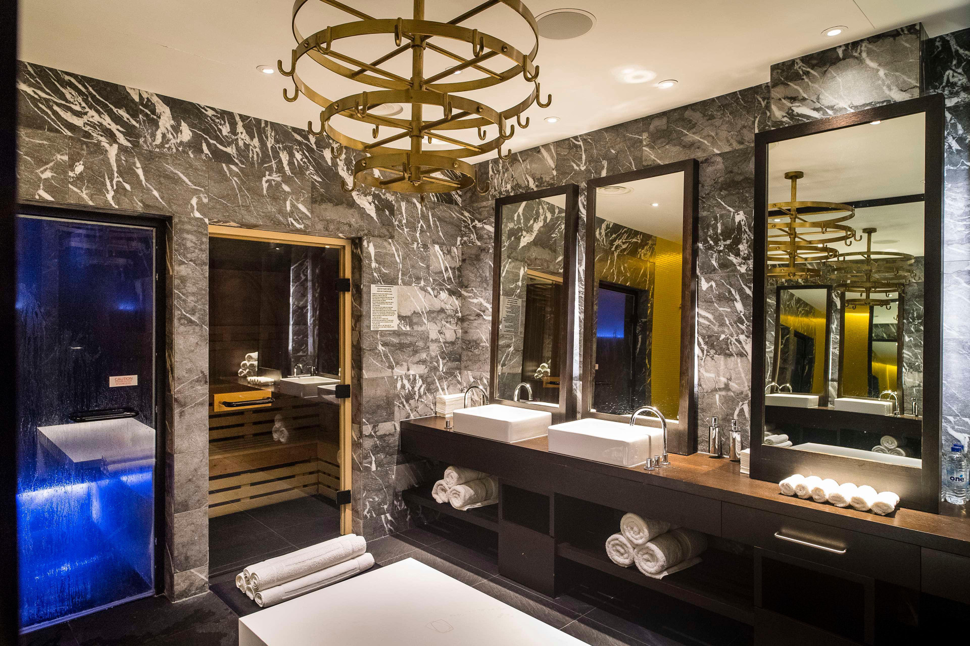Spa South Place Hotel