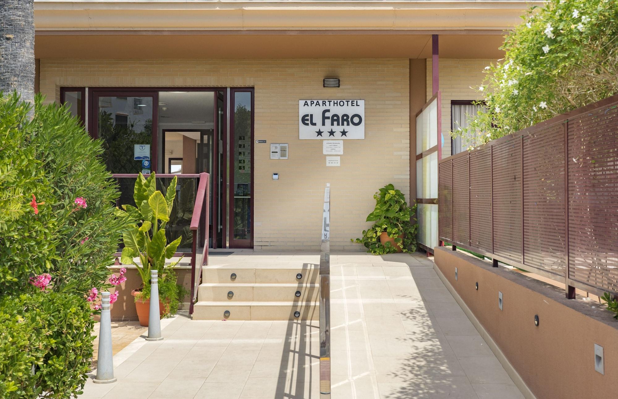 Vista Exterior Aparthotel El Faro