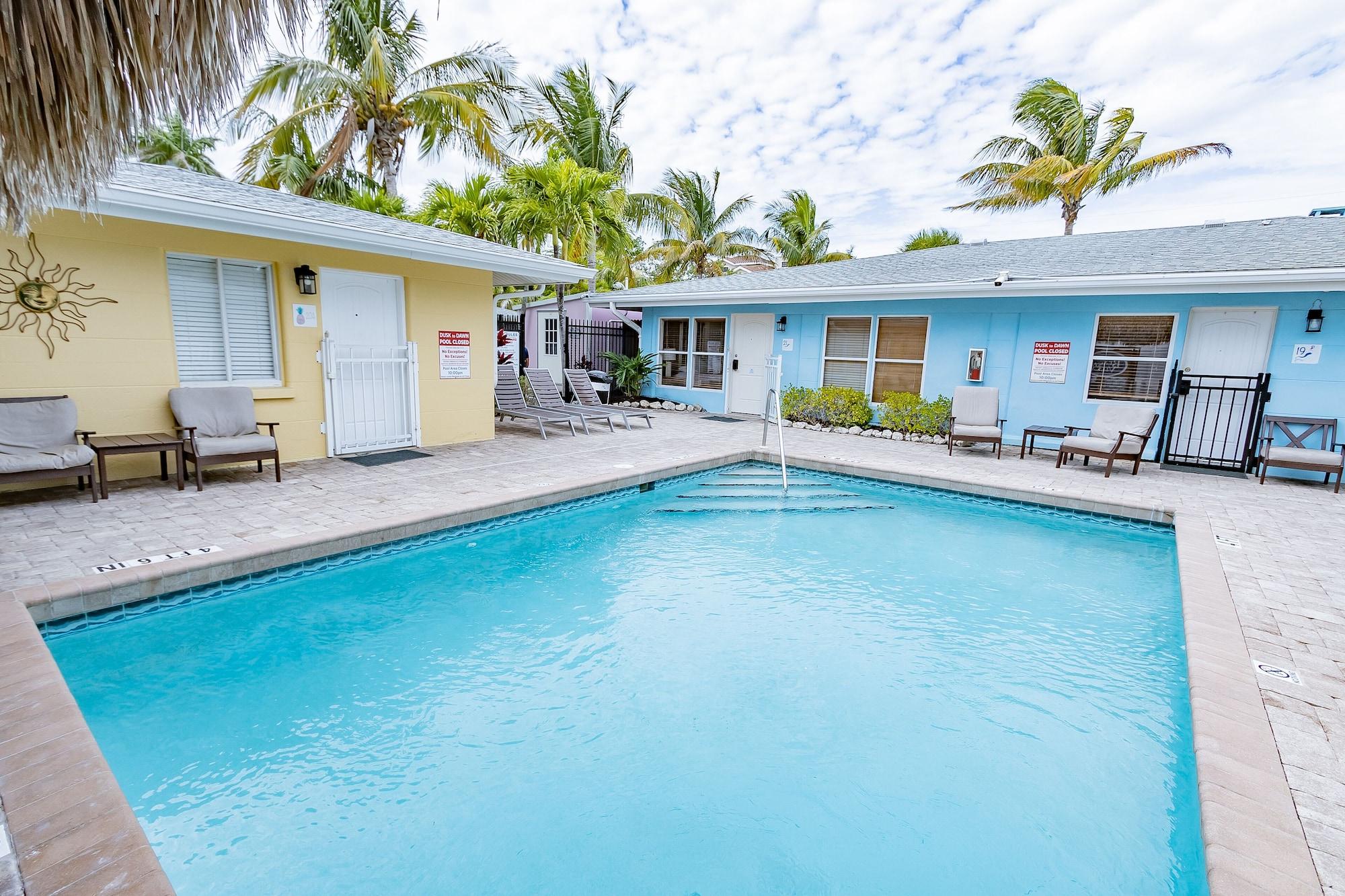 Varios Siesta Key Beachside Villas