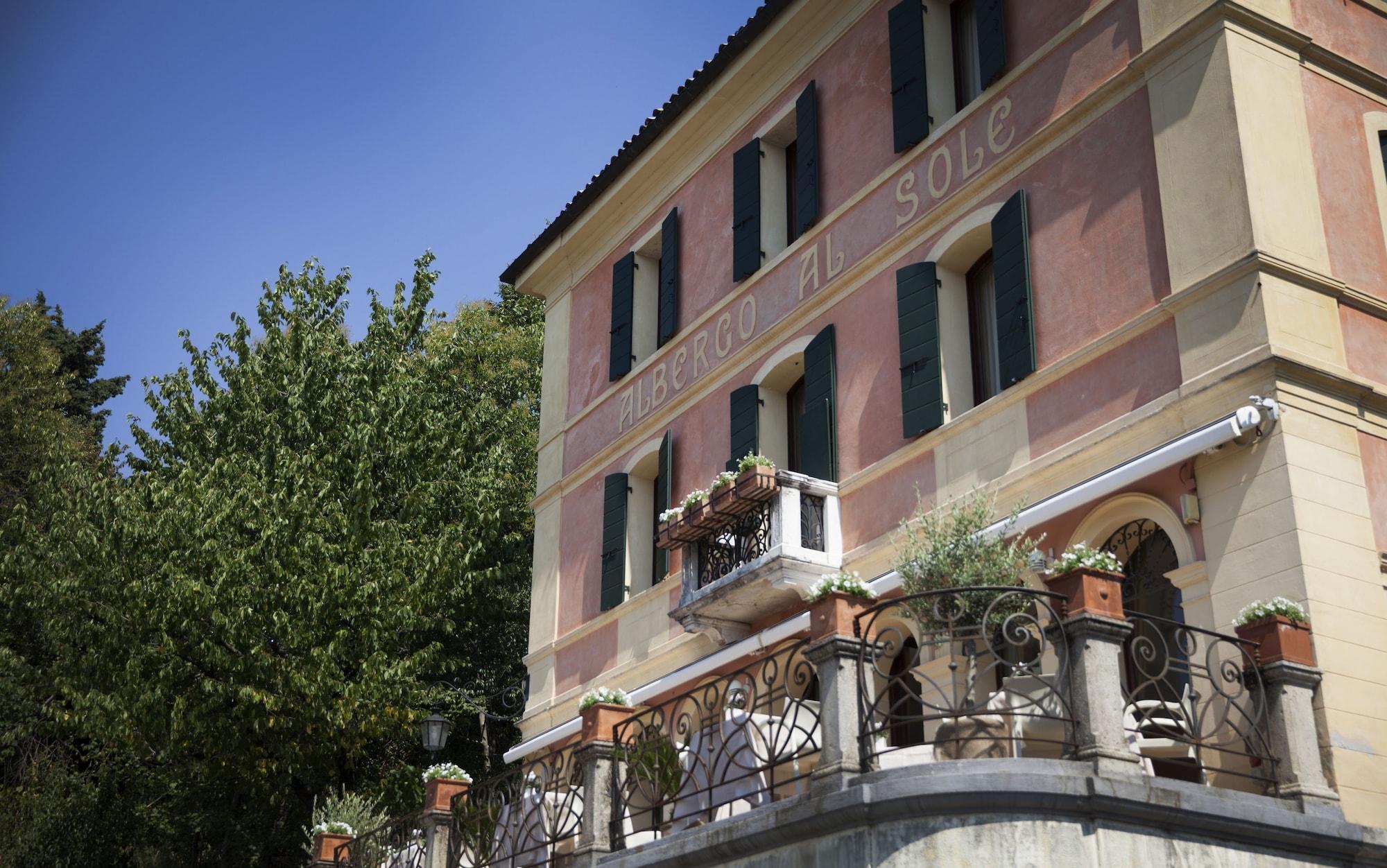 Vista Exterior Albergo Al Sole