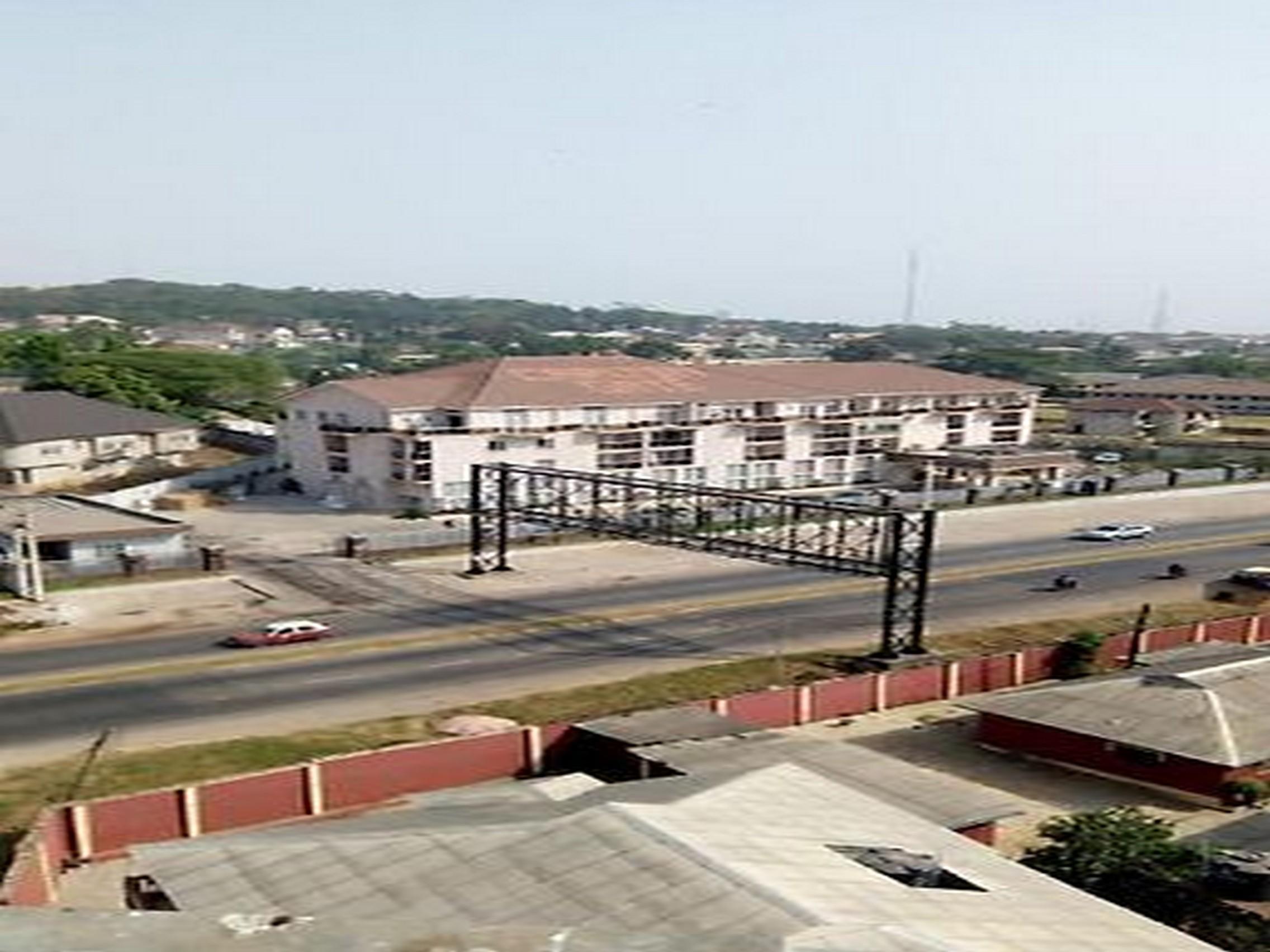 Vista Exterior Carlton Gate Xclusive Hotel