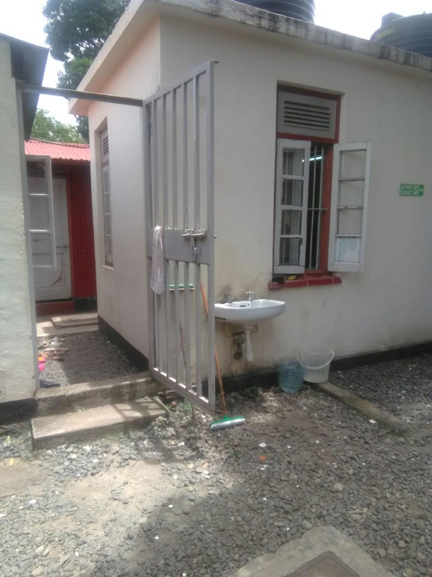 Varios Murbs Hostel