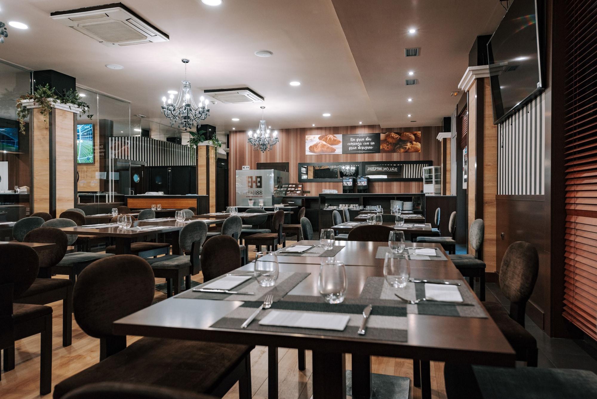 Restaurant Zenit Aparthotel Hall88