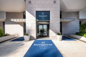 Alojamiento - Hunguest Saliris