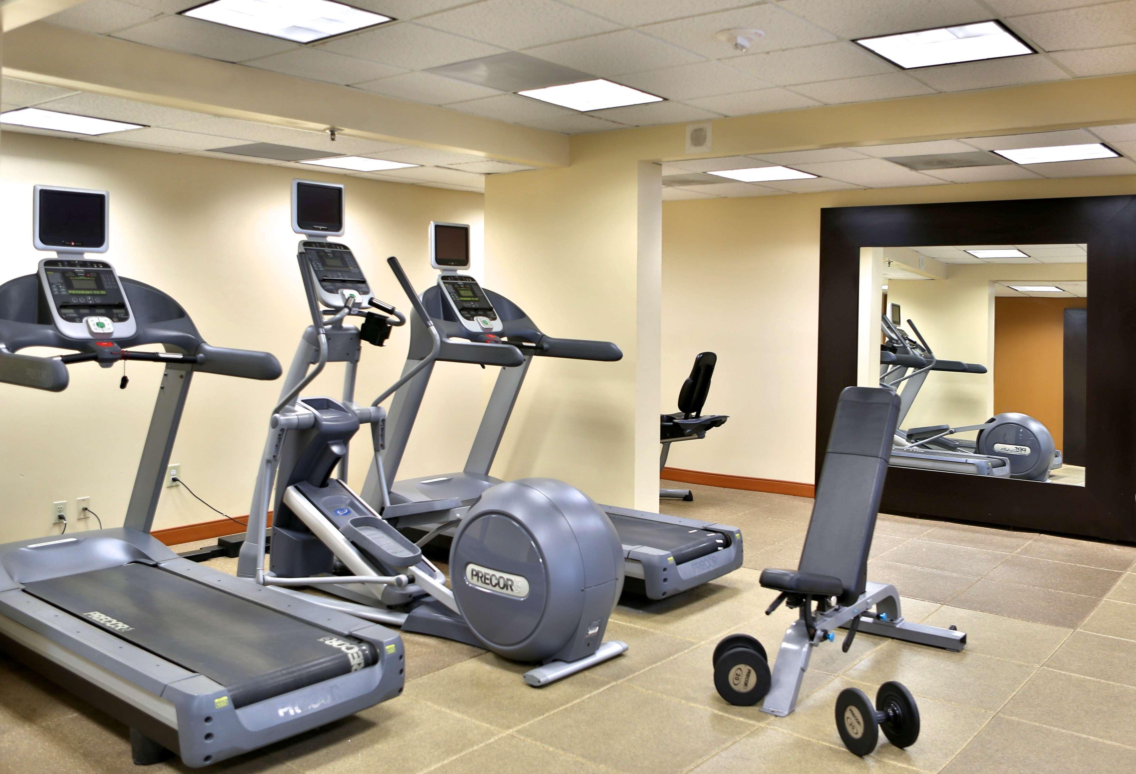 Gimnasio DoubleTree Suites by Hilton Raleigh - Durham