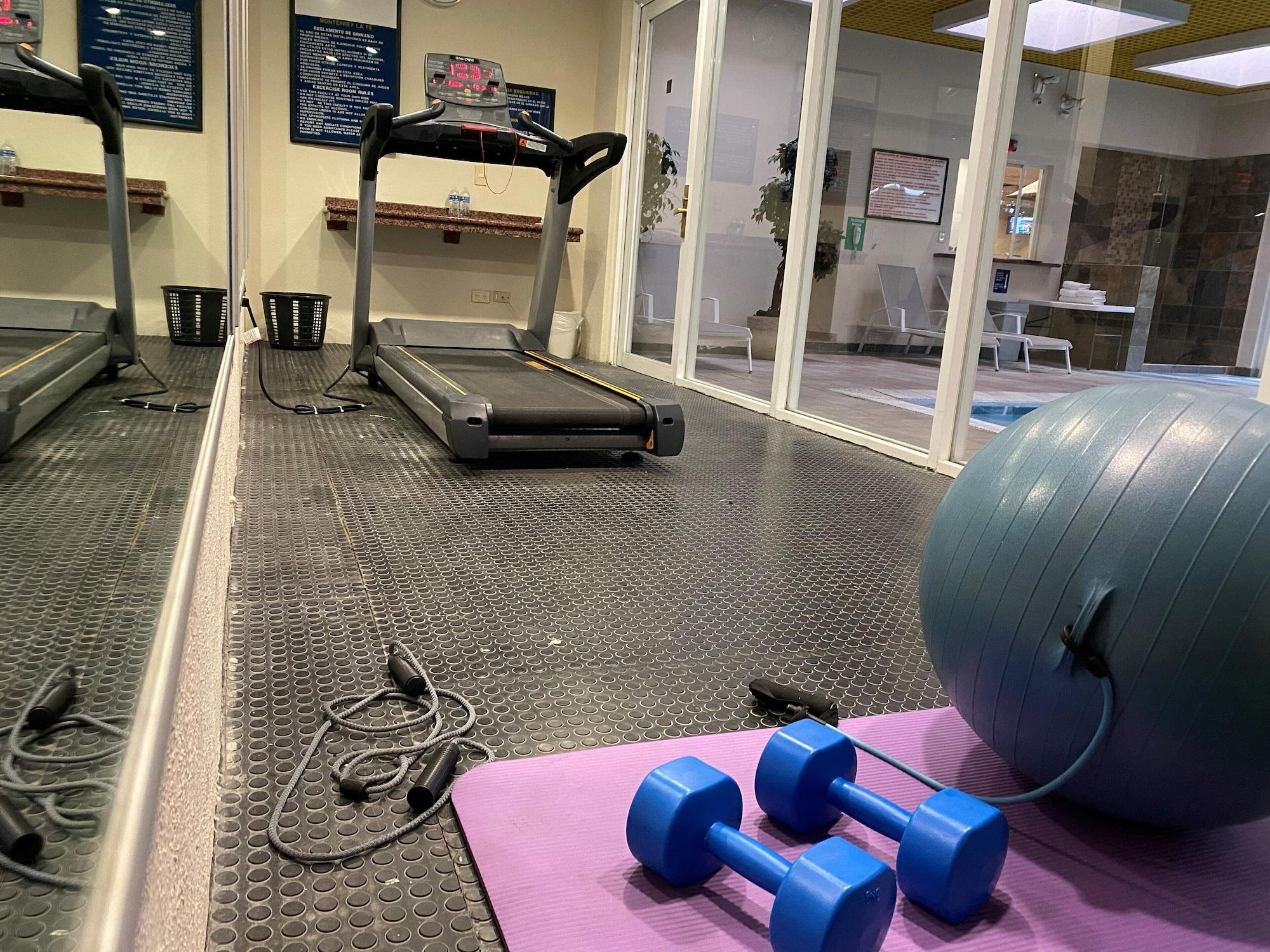 Gimnasio Quality Inn Monterrey La Fe