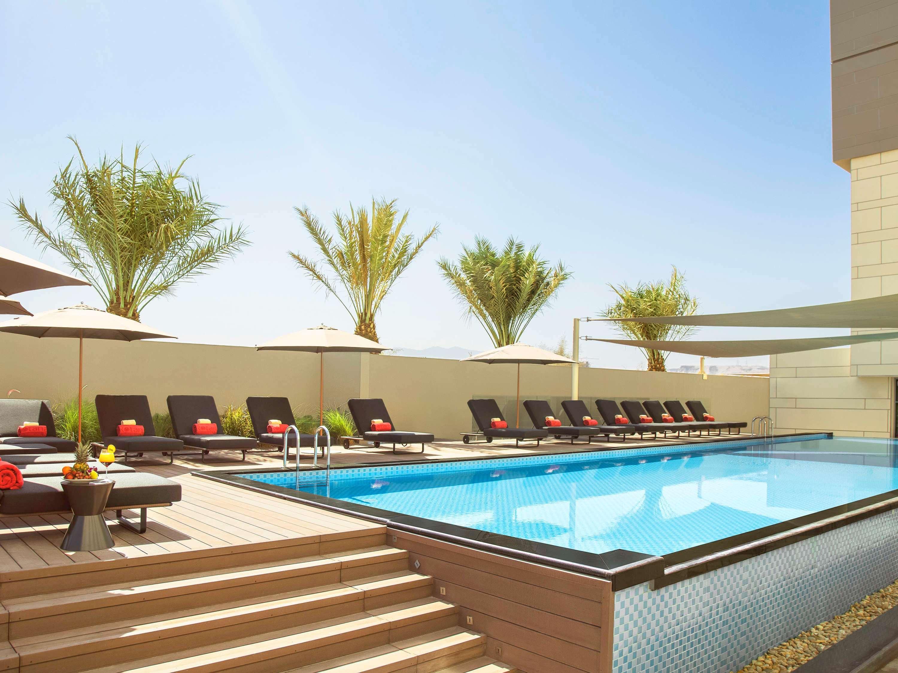 Vista Exterior Novotel Muscat Airport