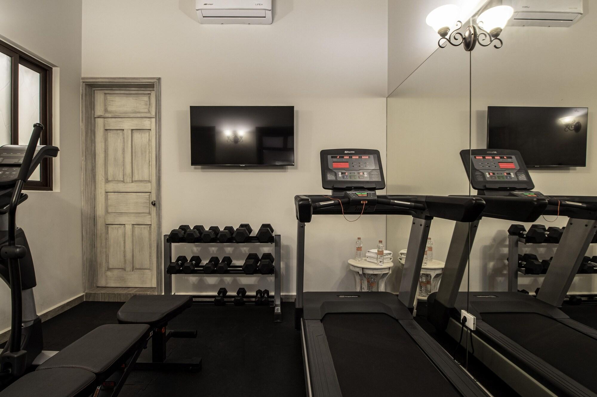 Gimnasio voco Royalty Puebla Downtown by IHG