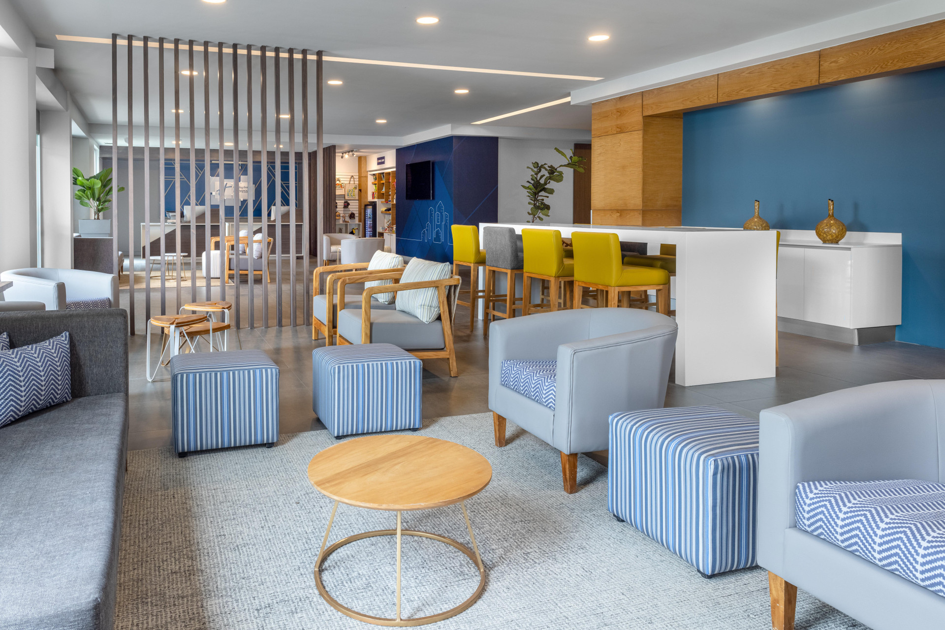 Vista Lobby Holiday Inn Express San Jose Forum by IHG