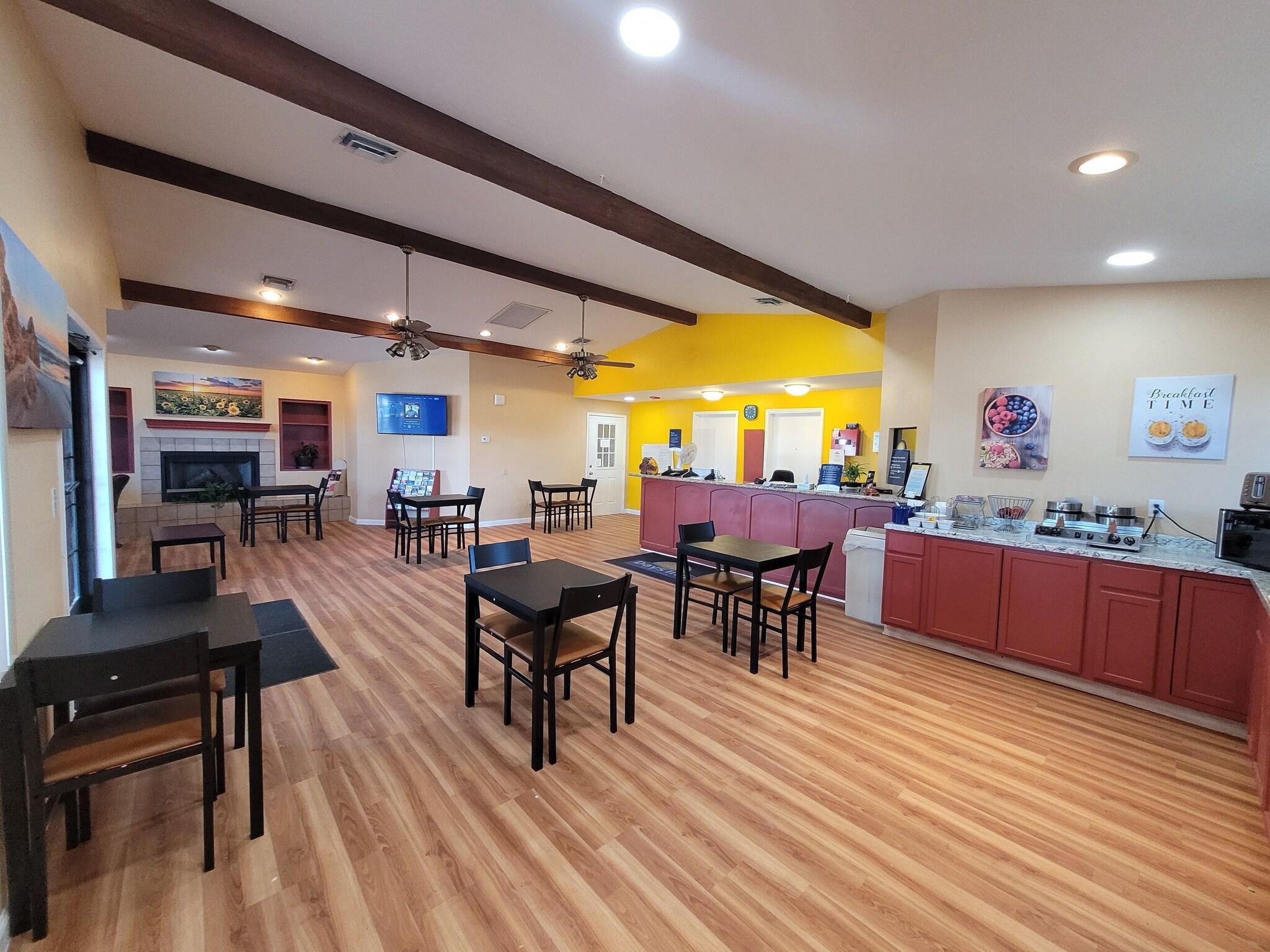 Vista Lobby Days Inn by Wyndham Willcox