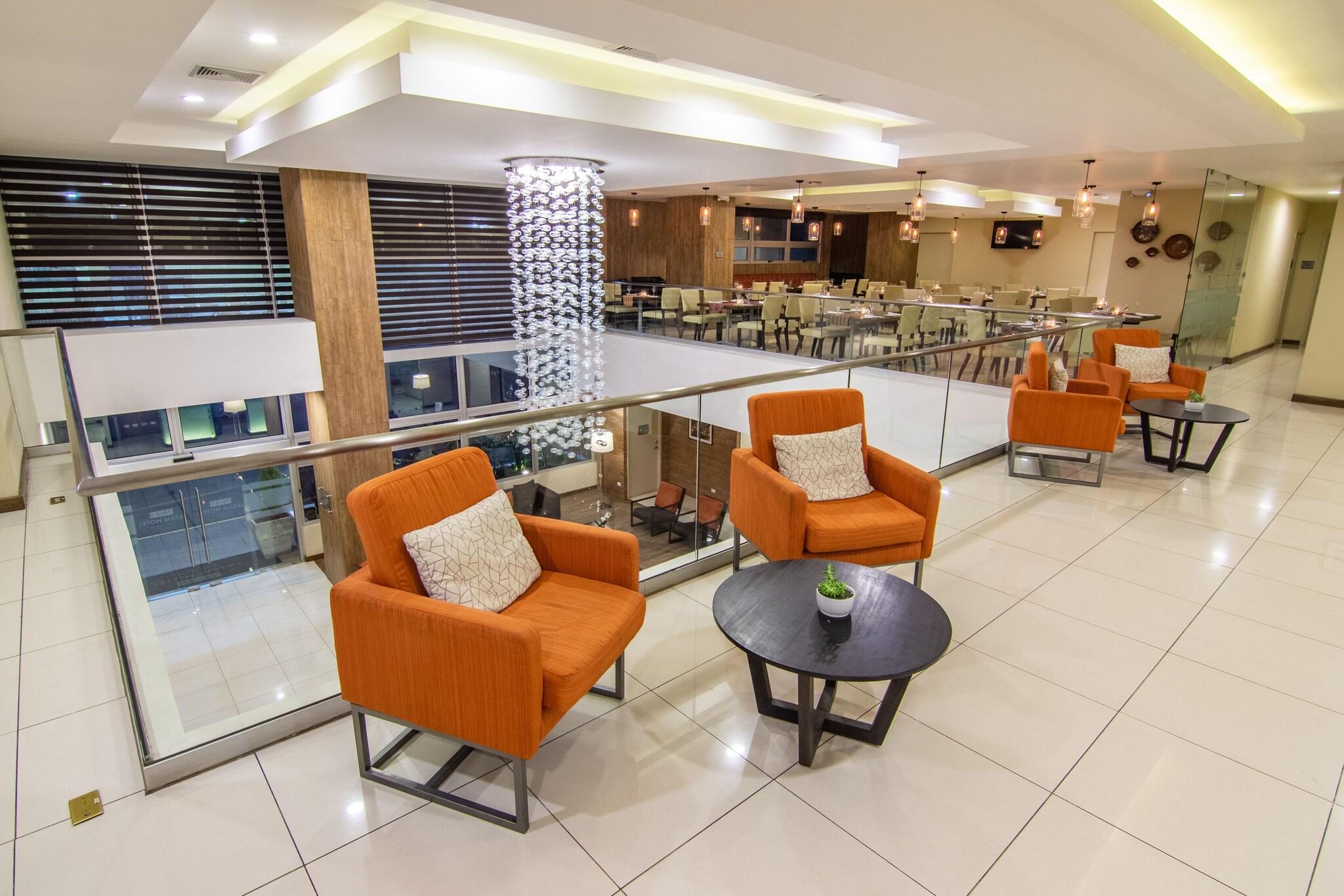 Bar/Salón Latam Hotel Plaza Pradera Quetzaltenango
