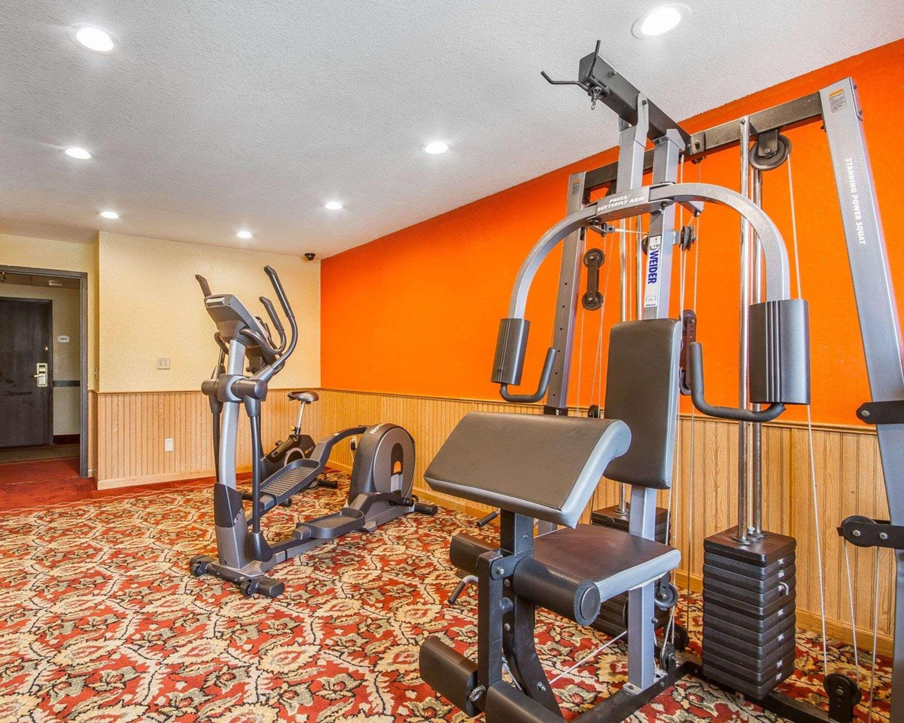 Instalaciones Recreativas Rodeway Inn & Suites Madison East