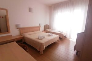 Alojamiento - HOTEL SANTANNA