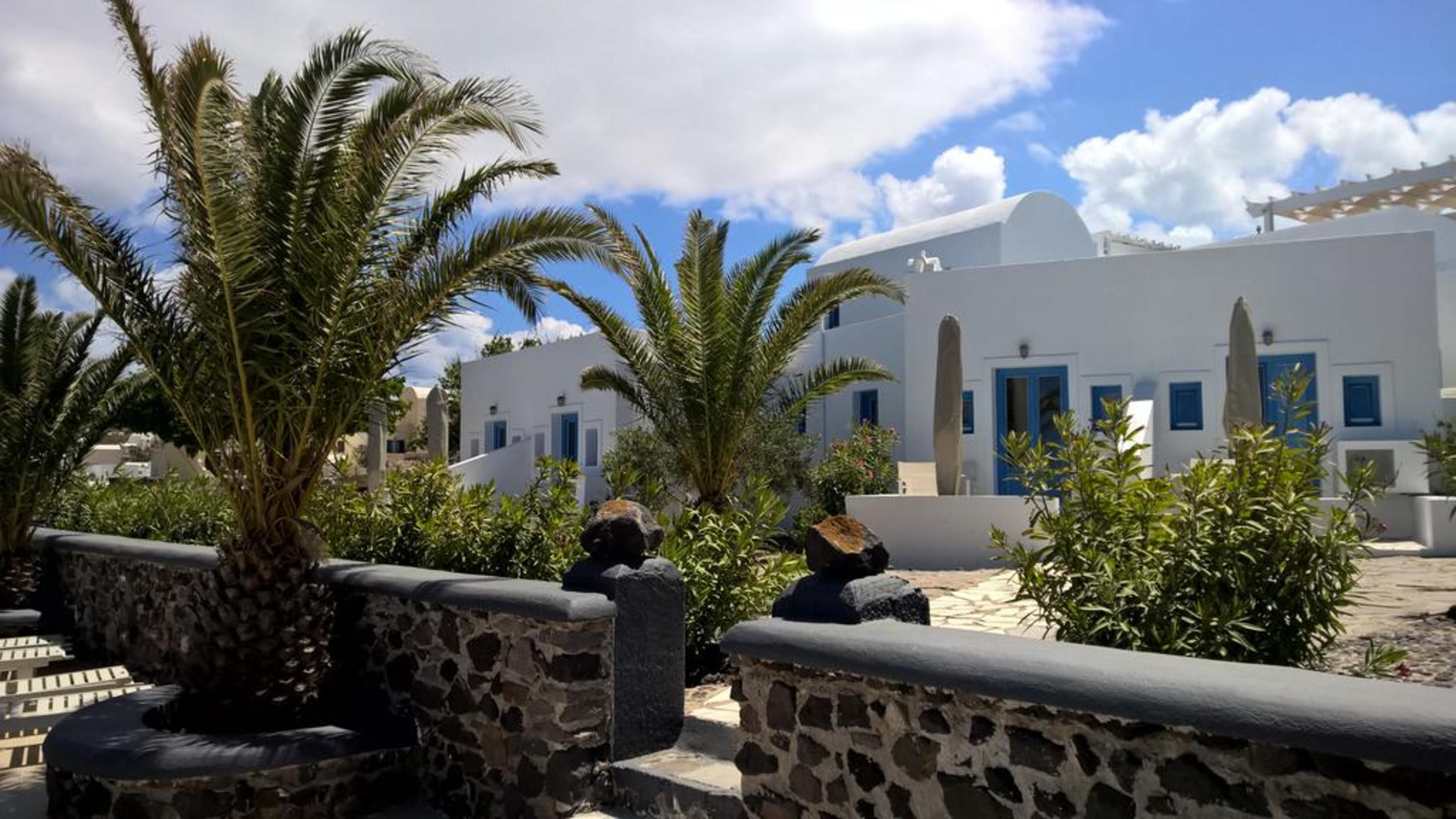 Vista Exterior Laokasti Villas