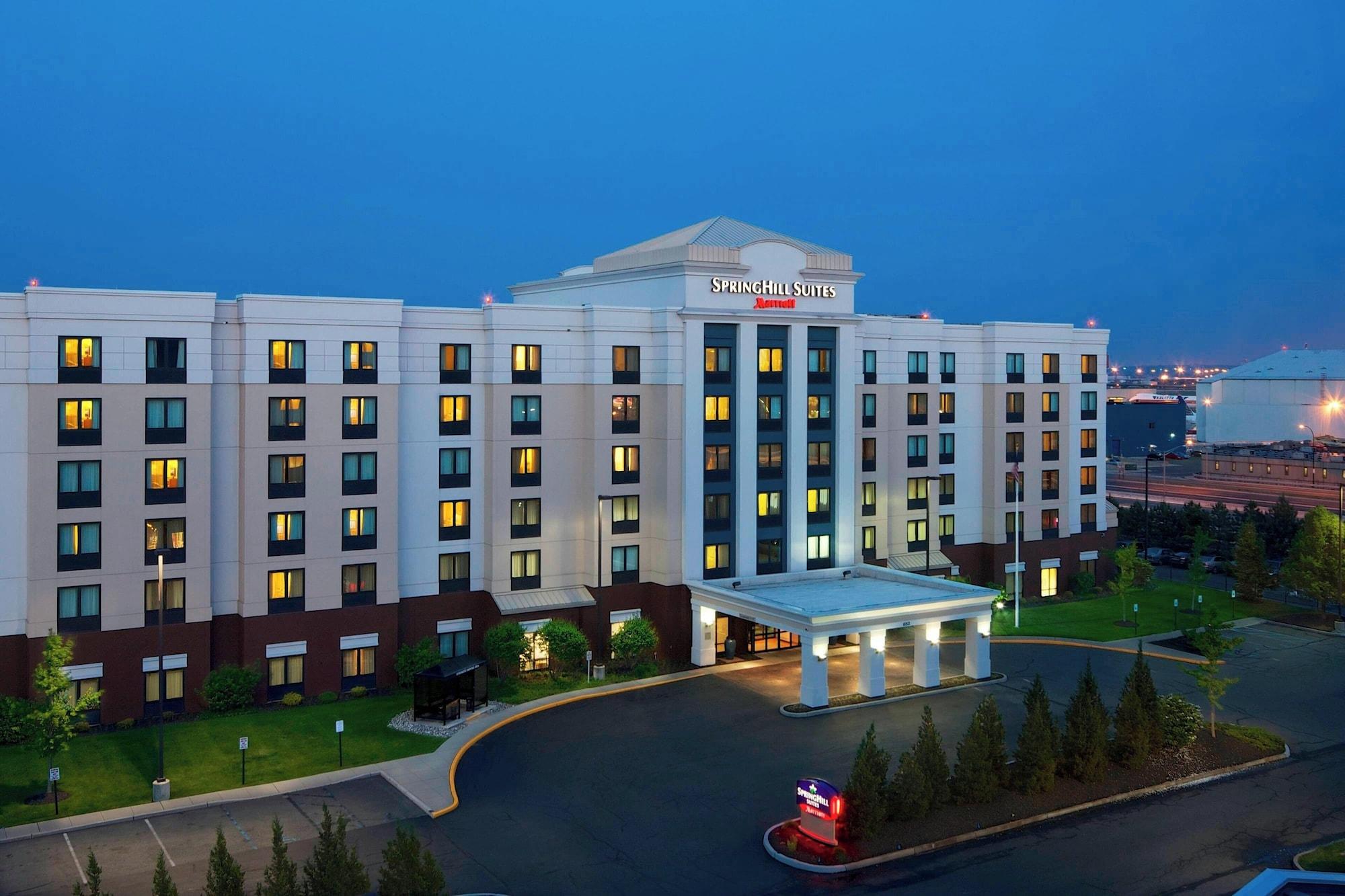 Vista Exterior SpringHill Suites by Marriott Newark Liberty International