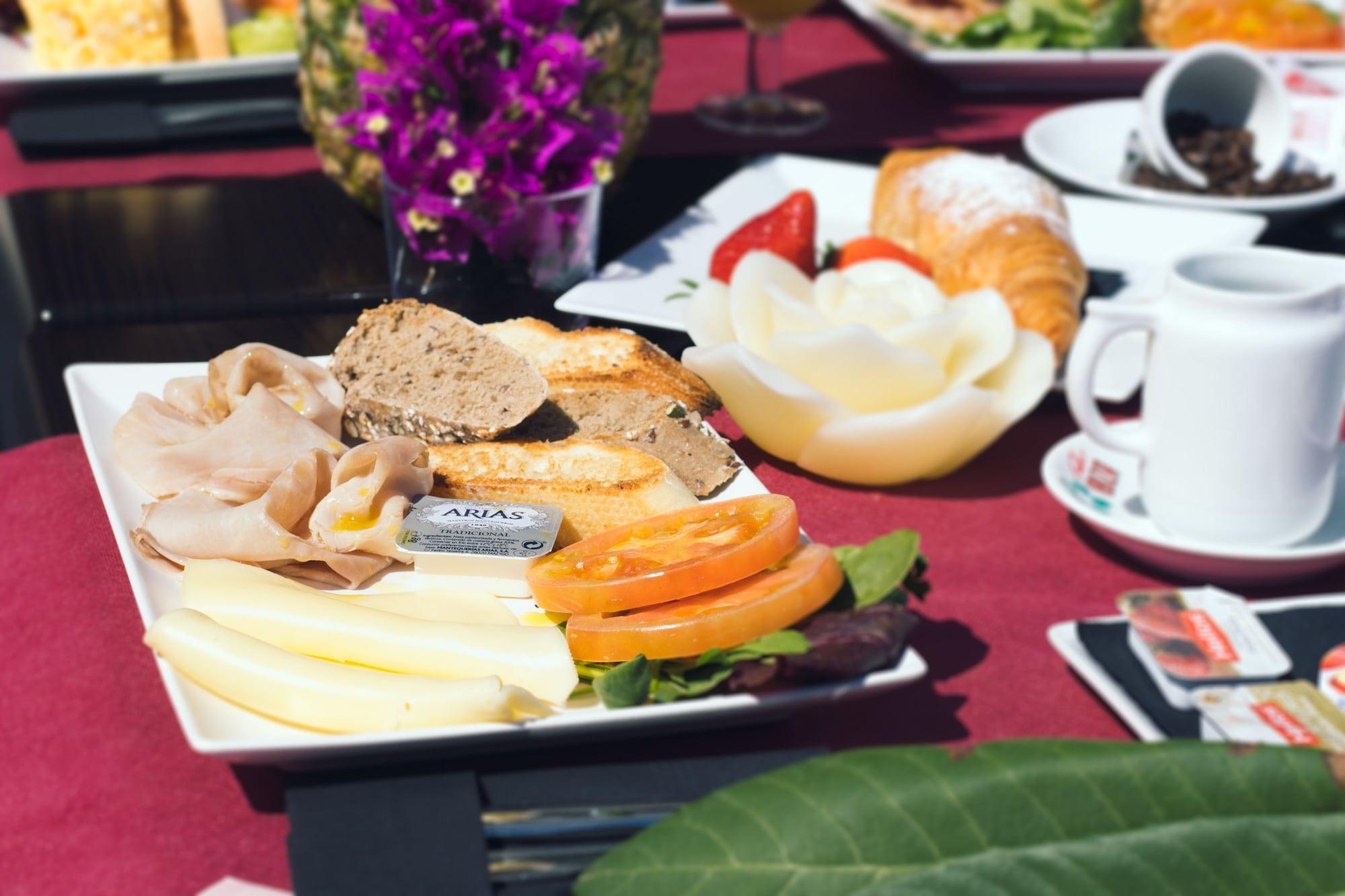 Restaurant The Purple Hotel by Ibiza Feeling - Adults only