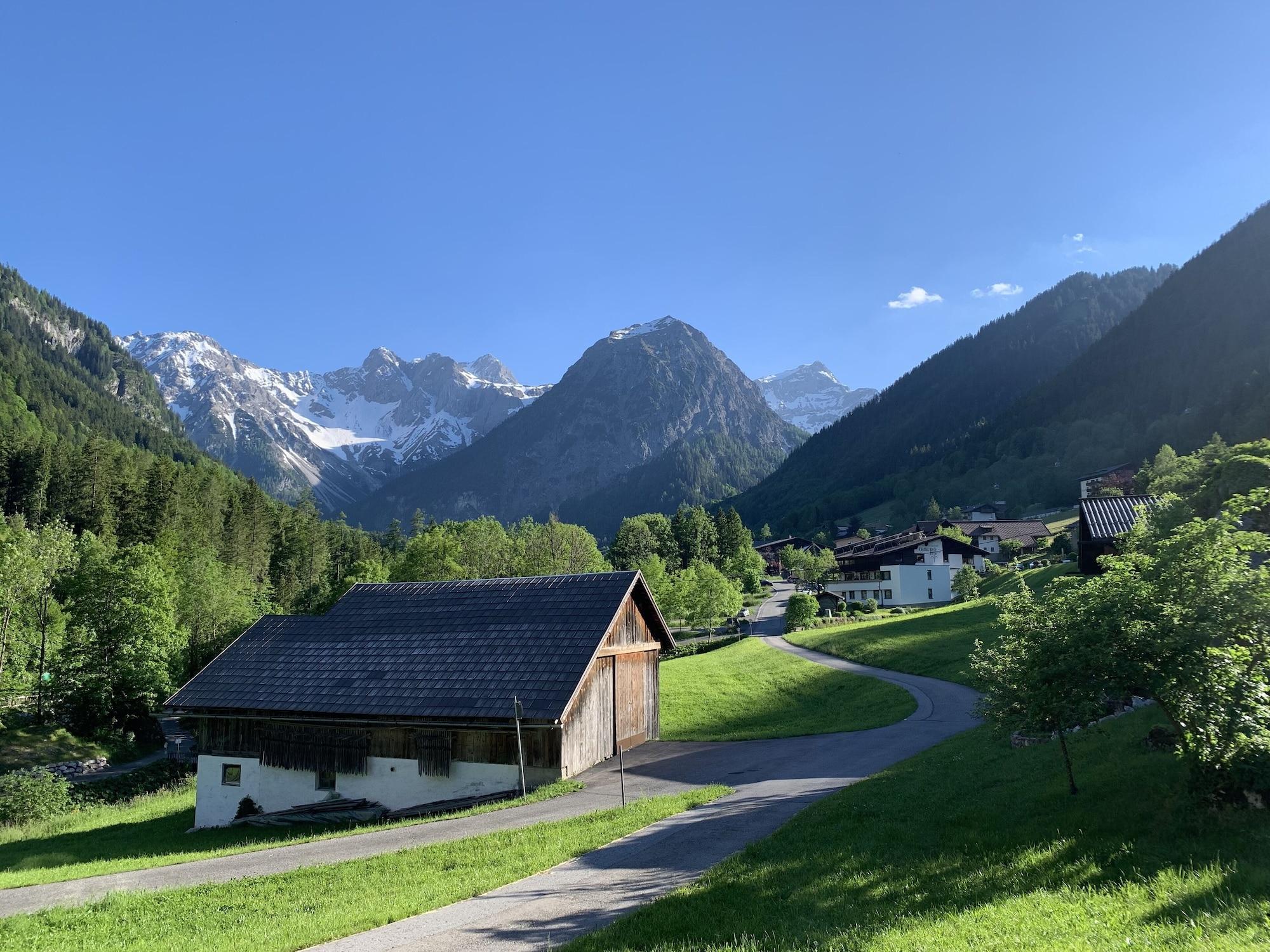 Vista Exterior Kella-Egg