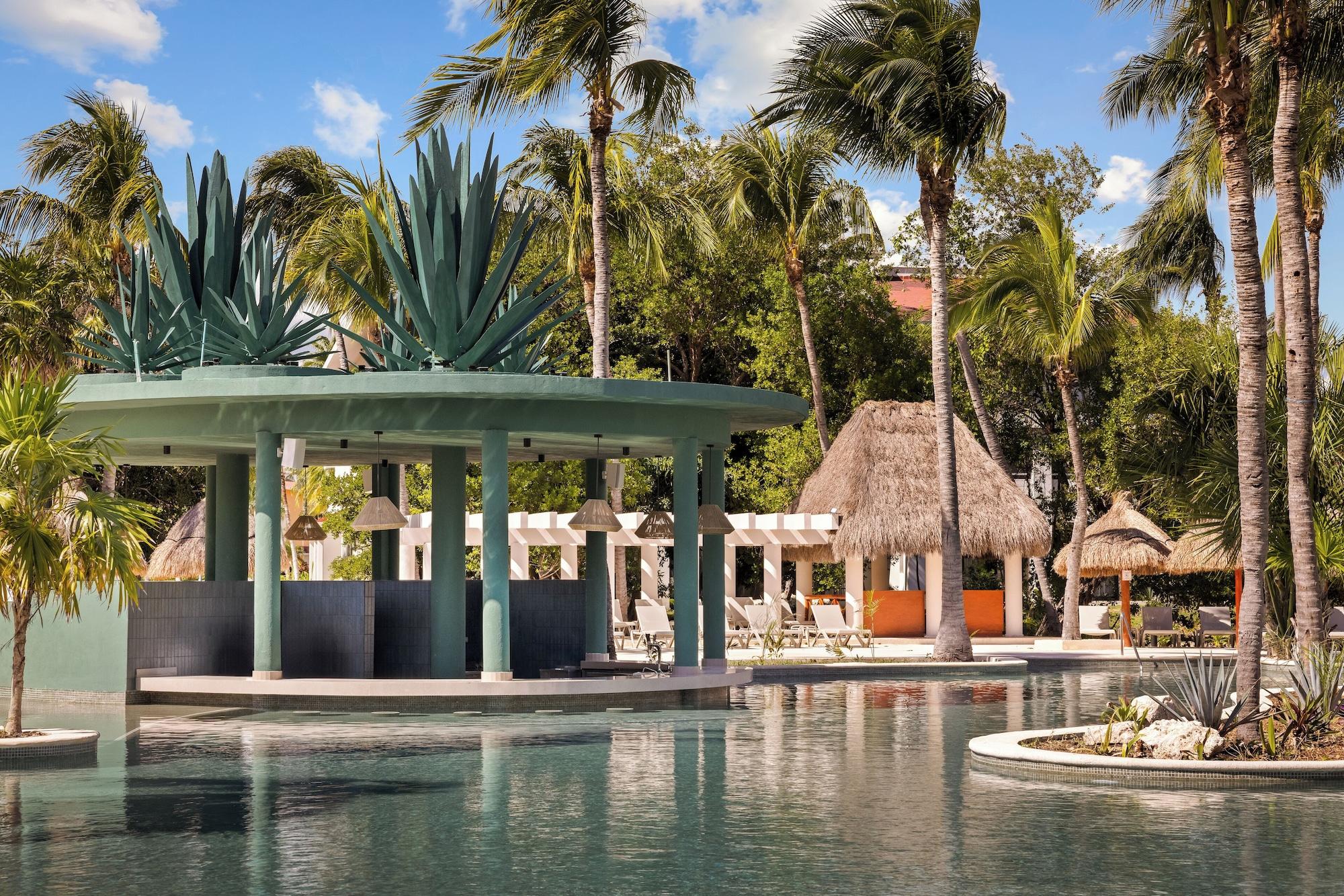 Vista Piscina Bahia Principe Escape Tequila - Adults Only All Inclusive - Brand New Hote