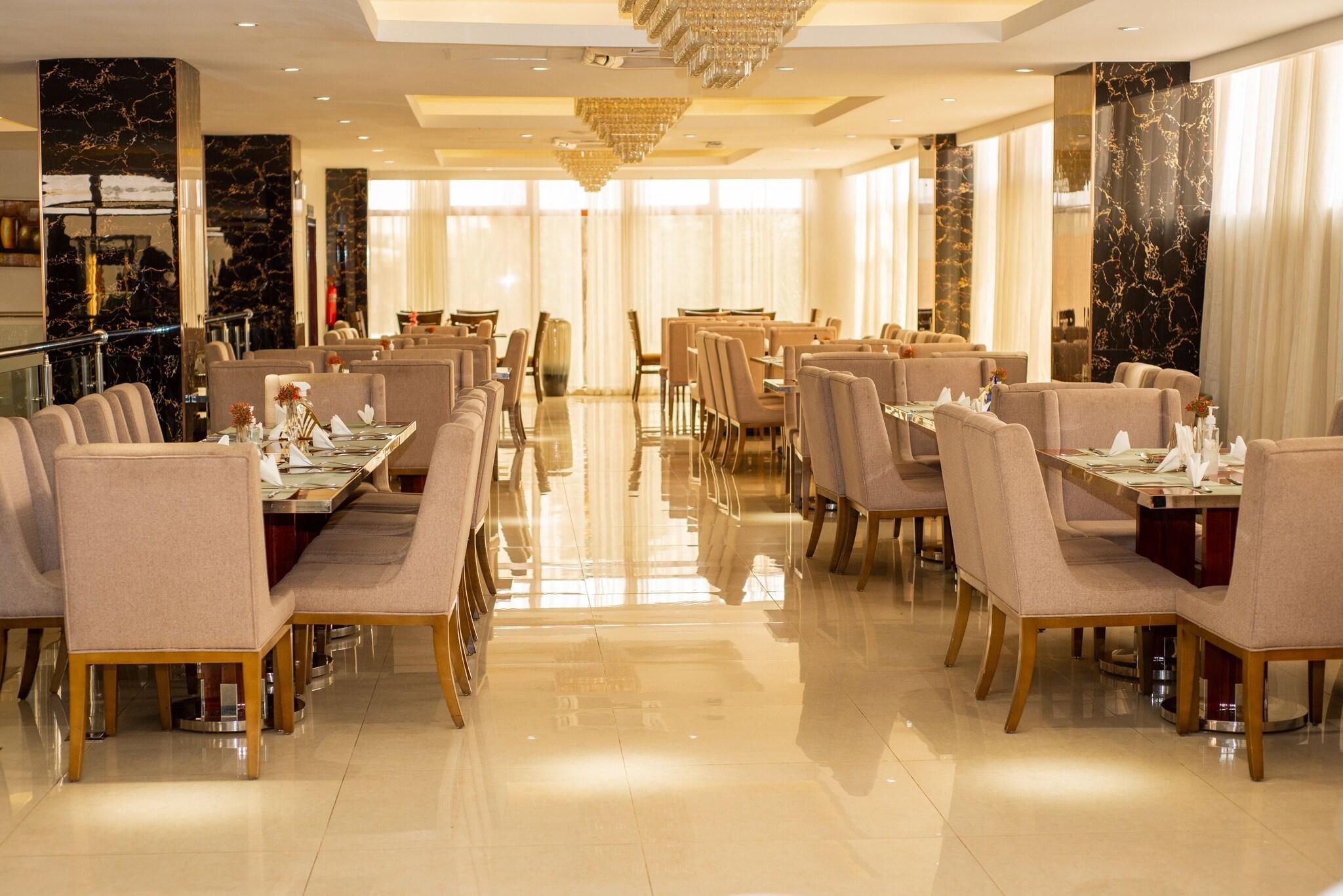 Restaurant The Grand Palace Hotel