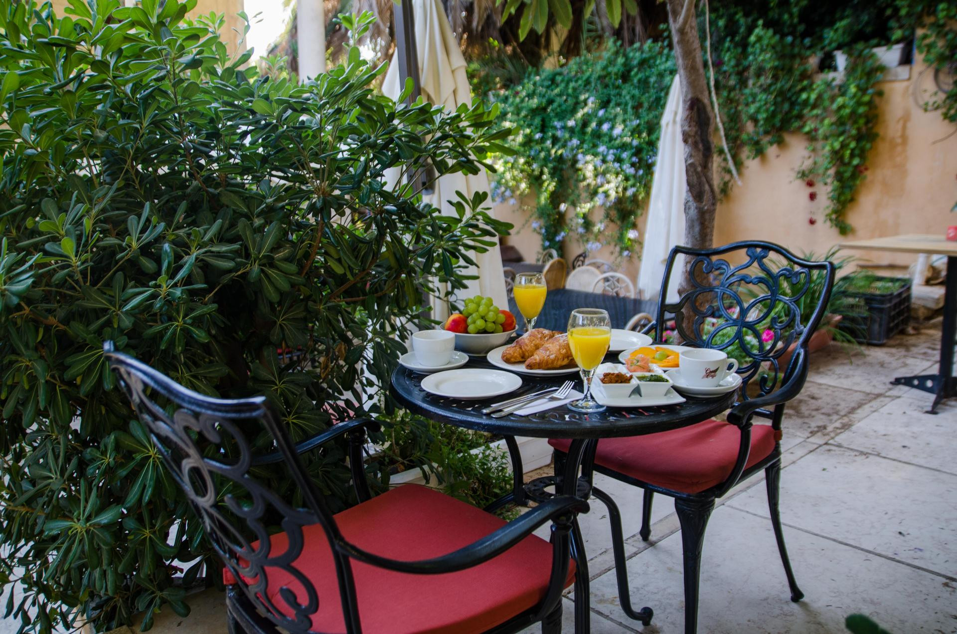 Restaurant Jerusalem Garden Home