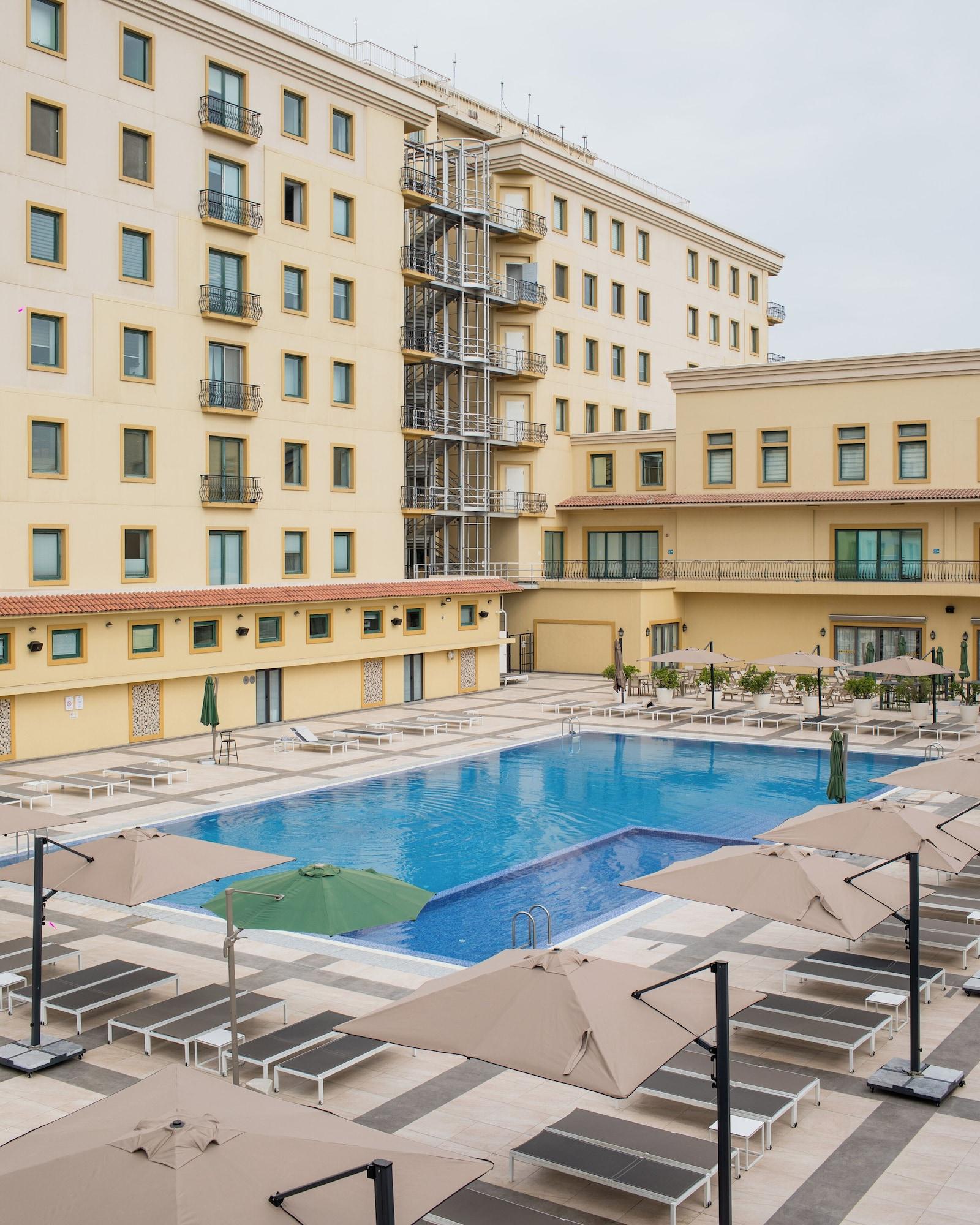 Vista Piscina Hyatt Regency Baku