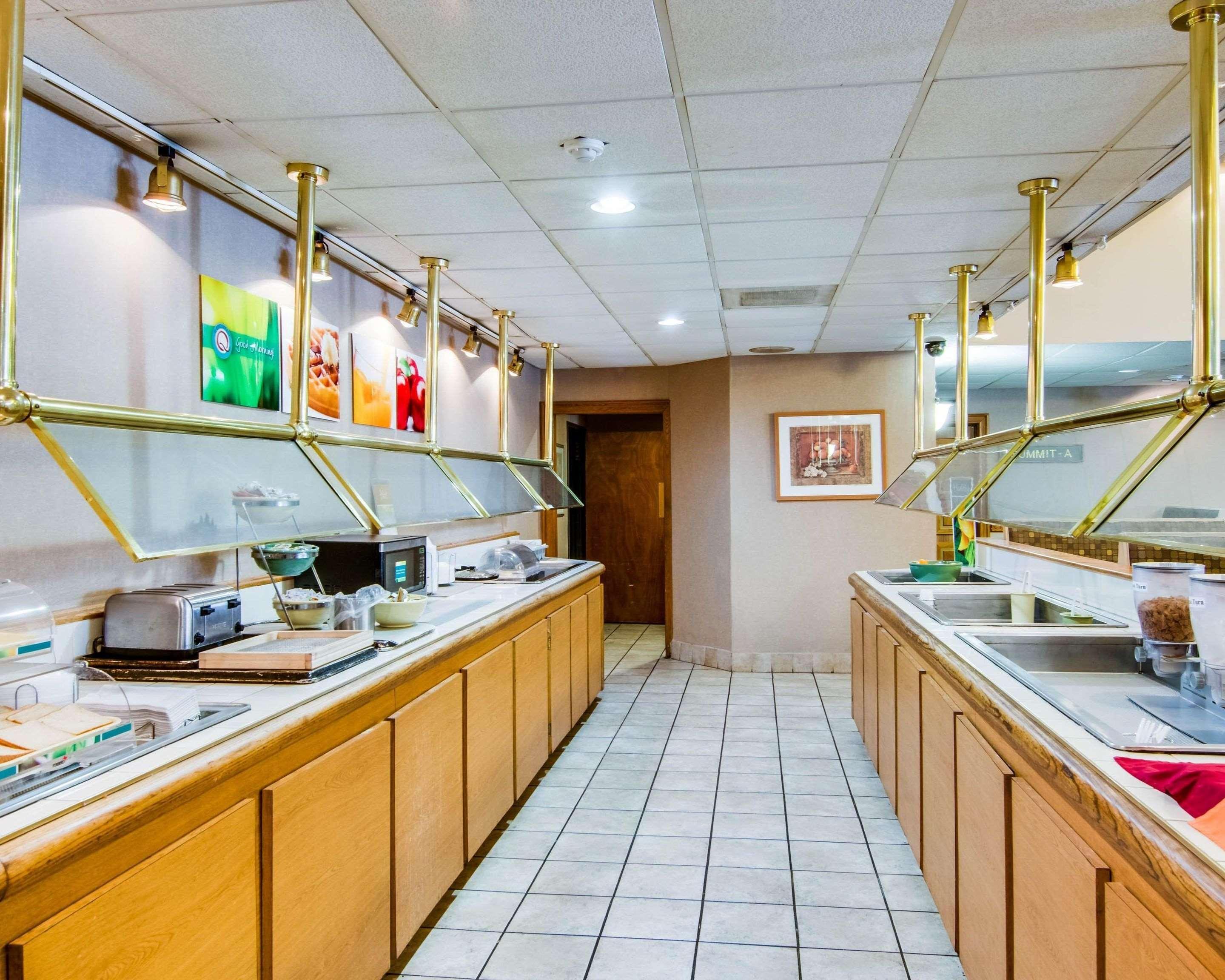 Restaurant Quality Hotel and Conference Center Bluefield